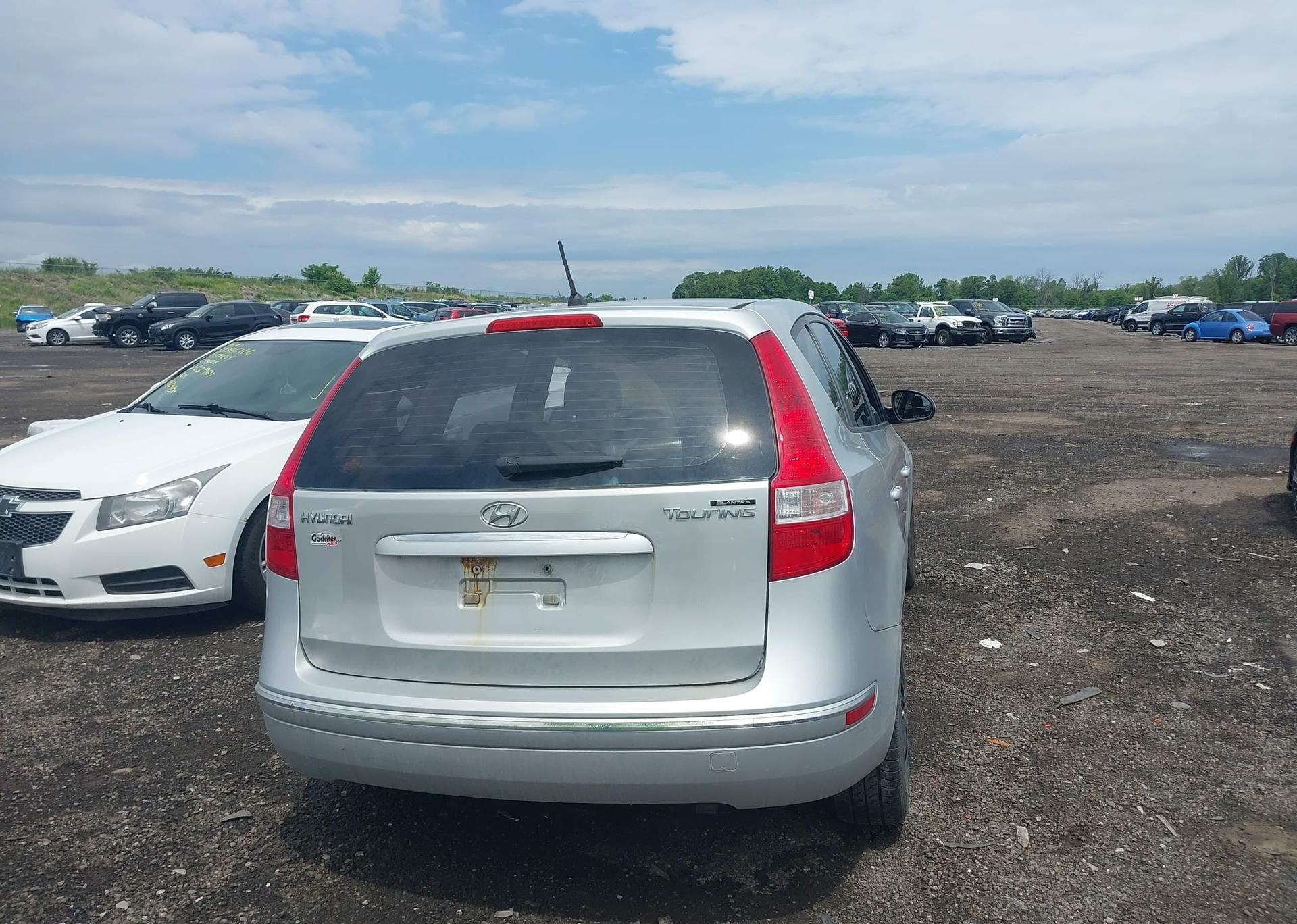 2012 HYUNDAI ELANTRA