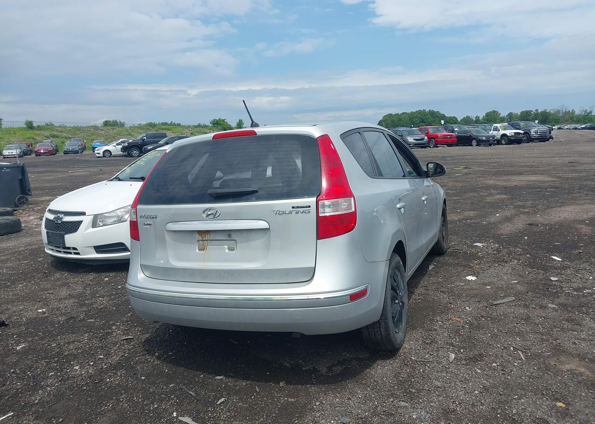 2012 HYUNDAI ELANTRA