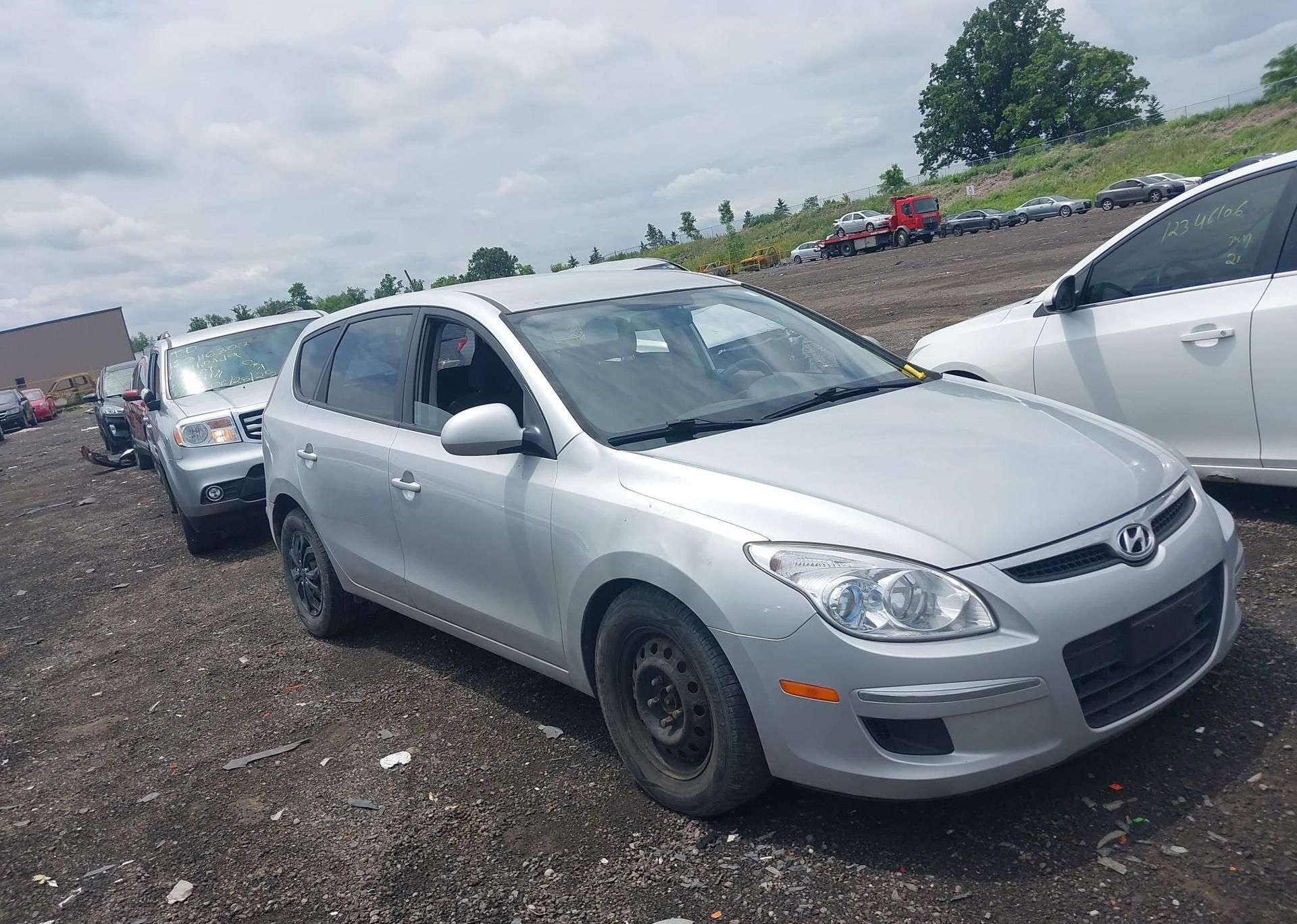 2012 HYUNDAI ELANTRA