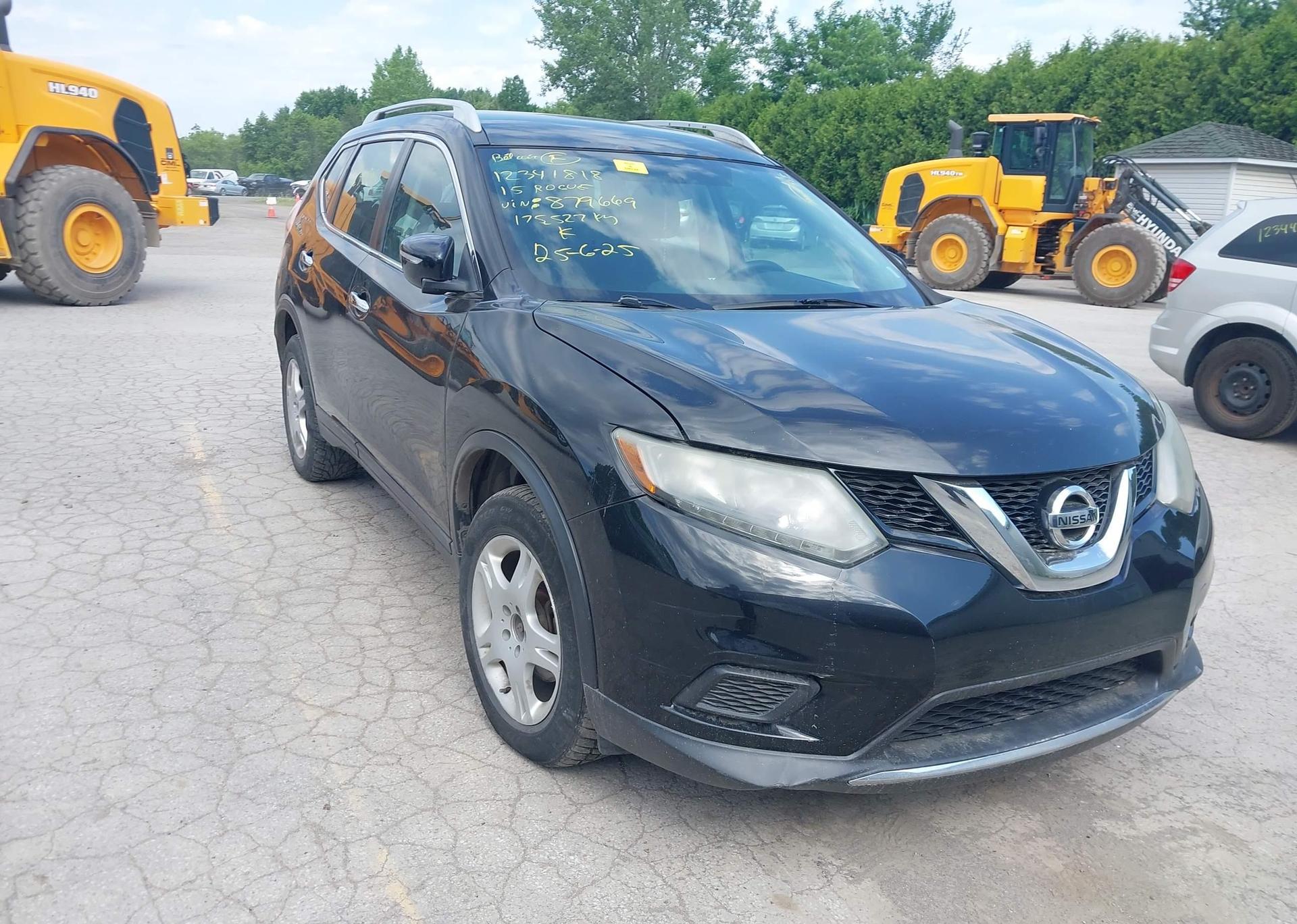 2015 NISSAN ROGUE