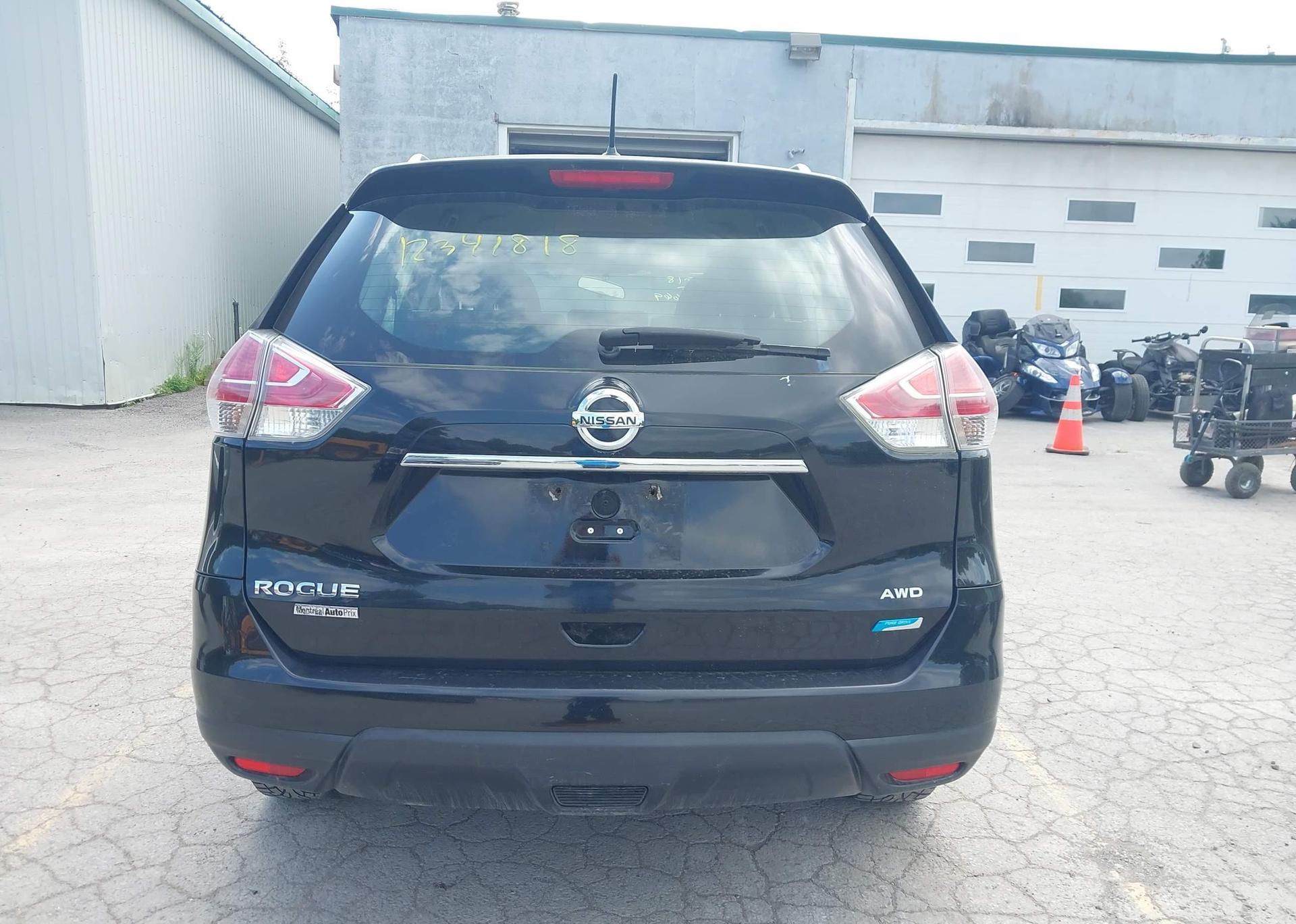 2015 NISSAN ROGUE