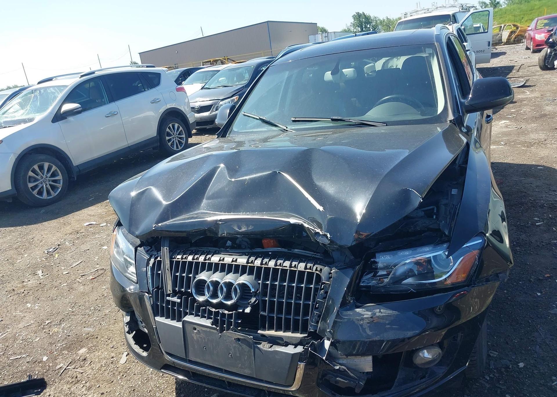 2011 AUDI Q5 2.0T PREMIUM PLUS