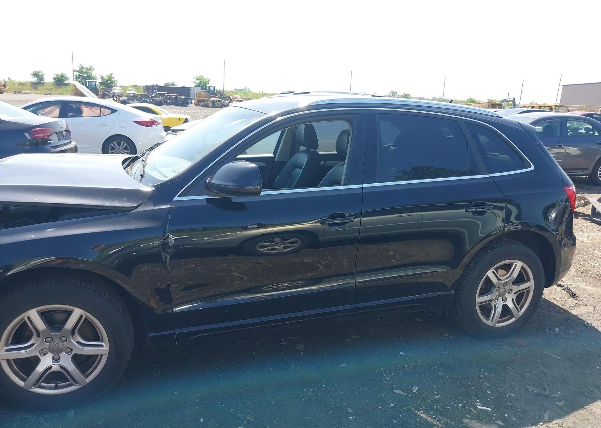 2011 AUDI Q5 2.0T PREMIUM PLUS
