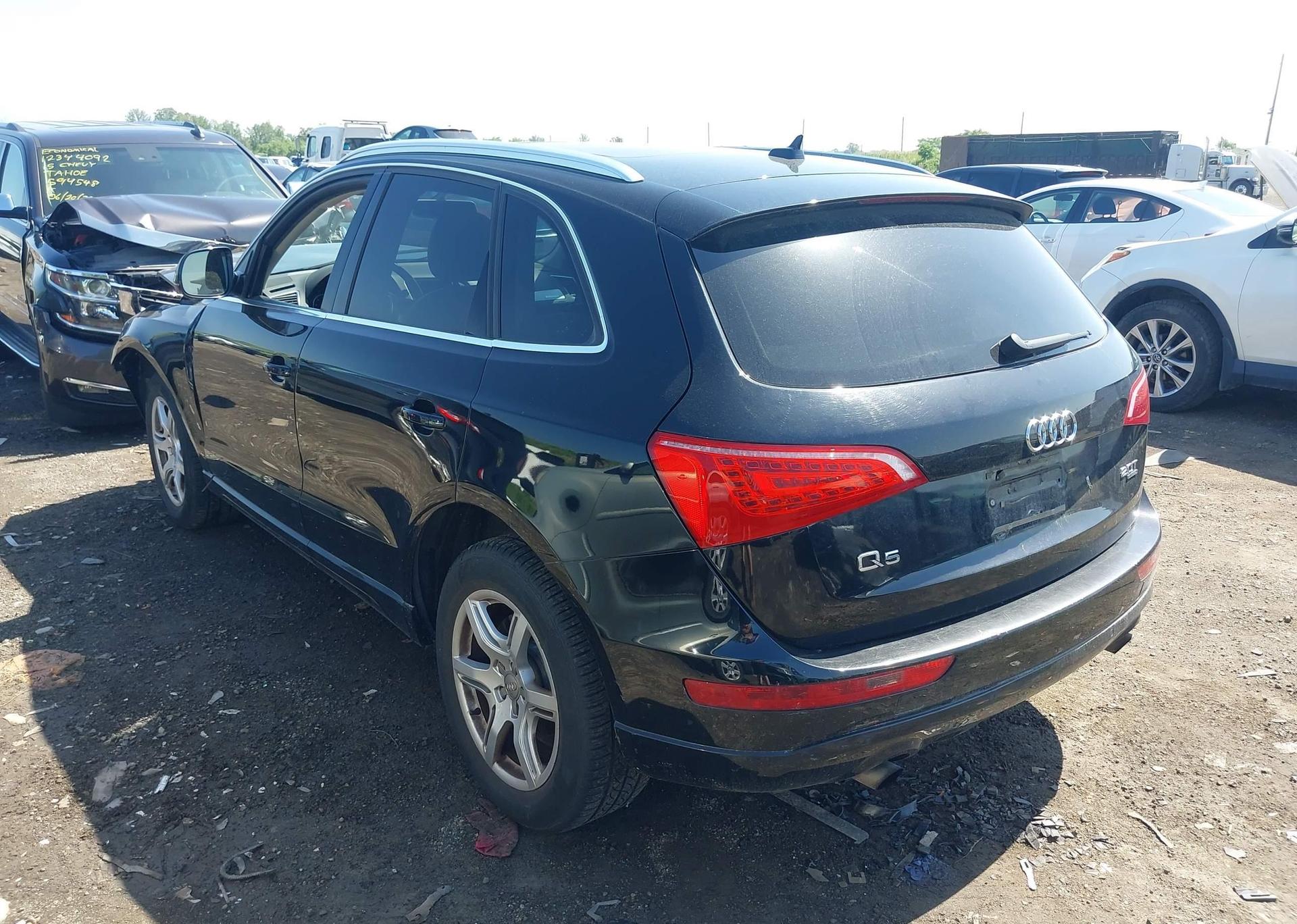 2011 AUDI Q5 2.0T PREMIUM PLUS