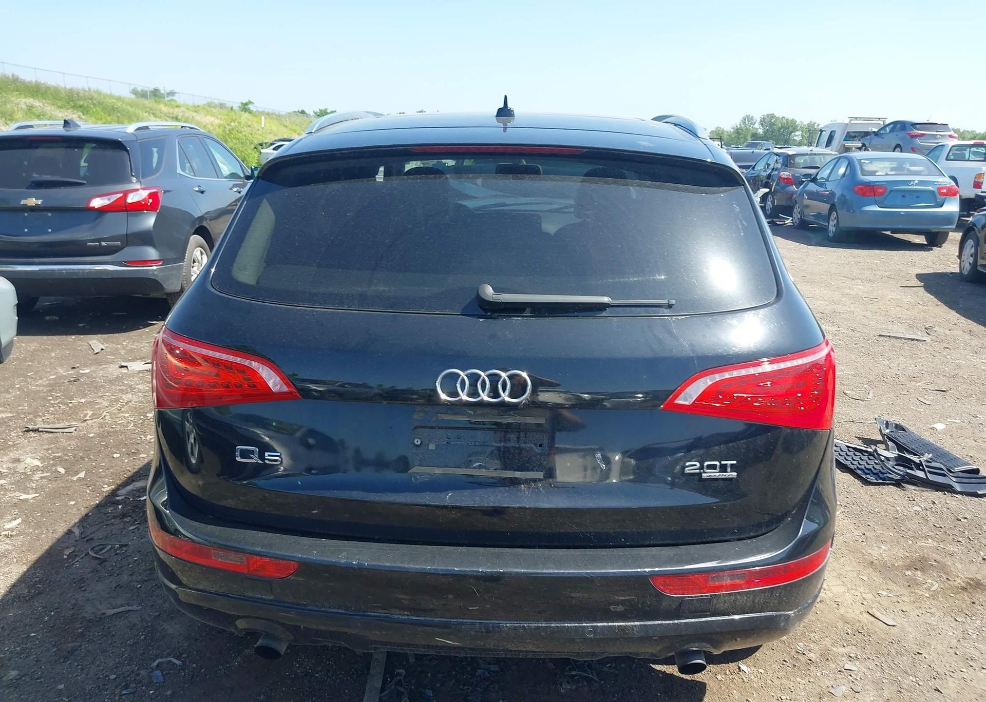 2011 AUDI Q5 2.0T PREMIUM PLUS