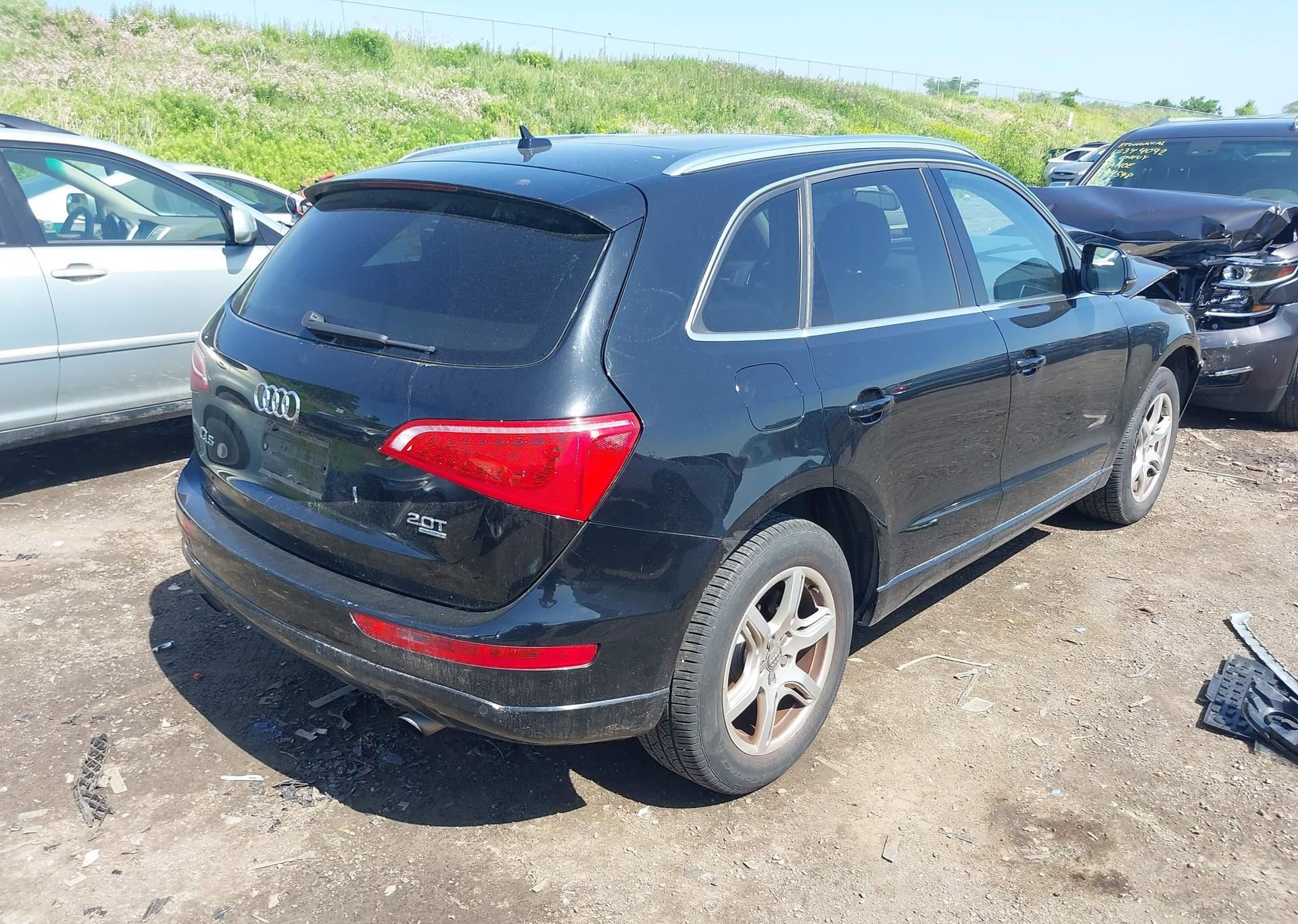 2011 AUDI Q5 2.0T PREMIUM PLUS
