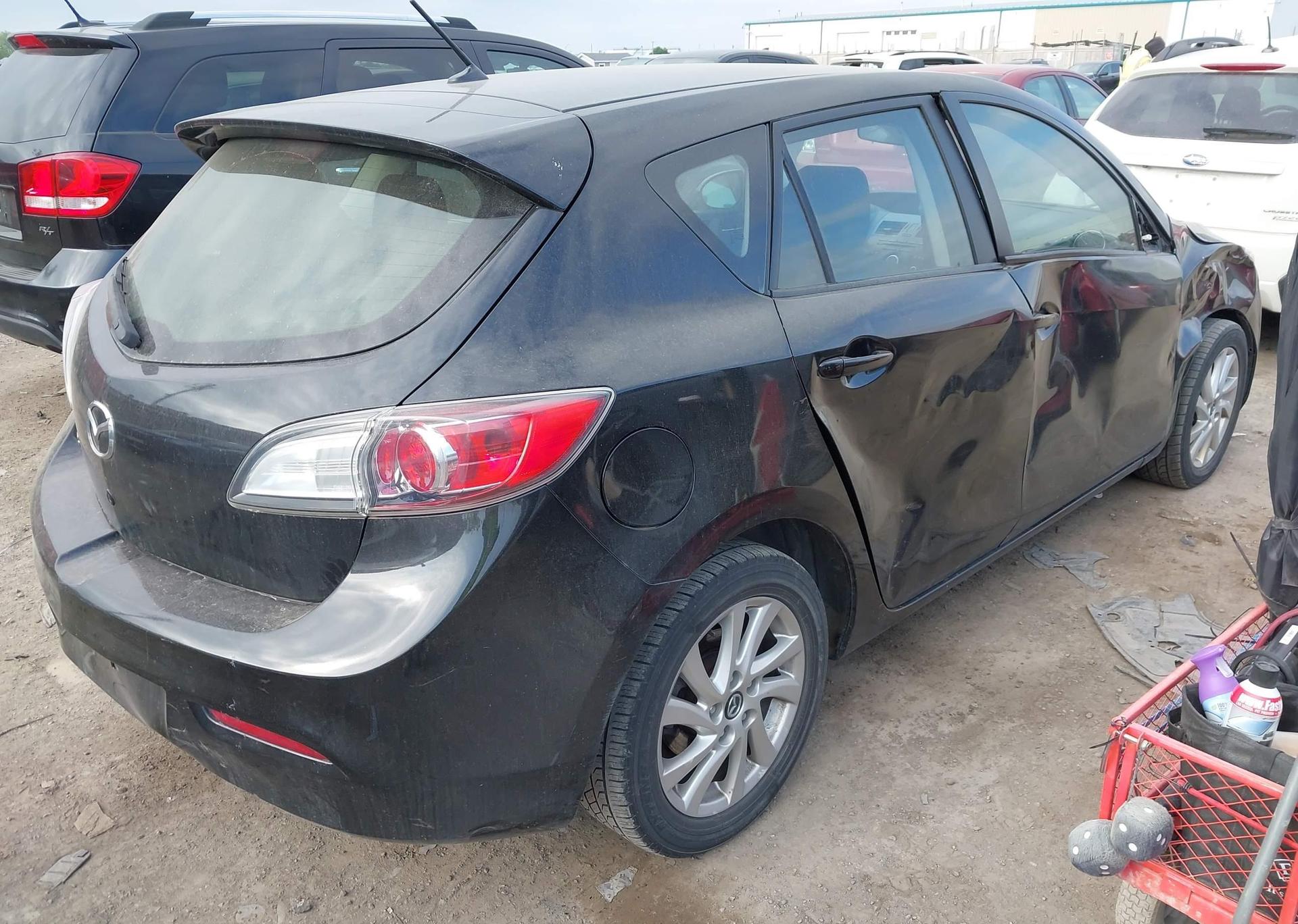 2013 MAZDA MAZDA3