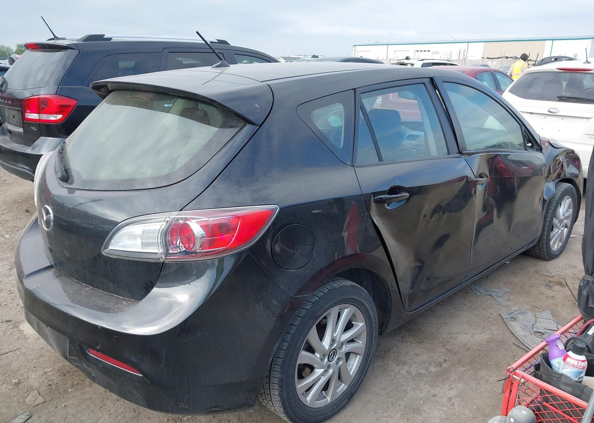 2013 MAZDA MAZDA3