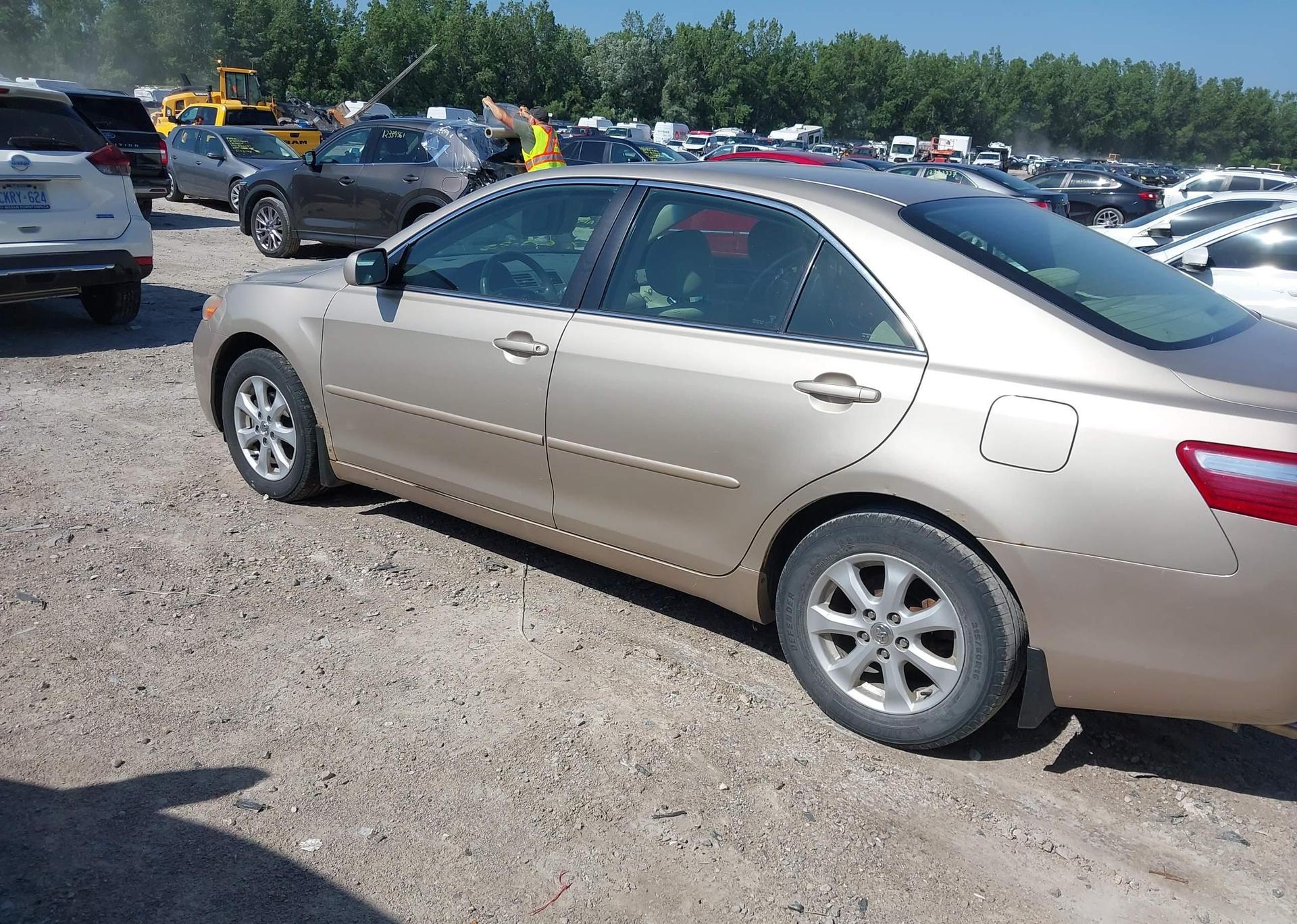 2007 TOYOTA CAMRY LE
