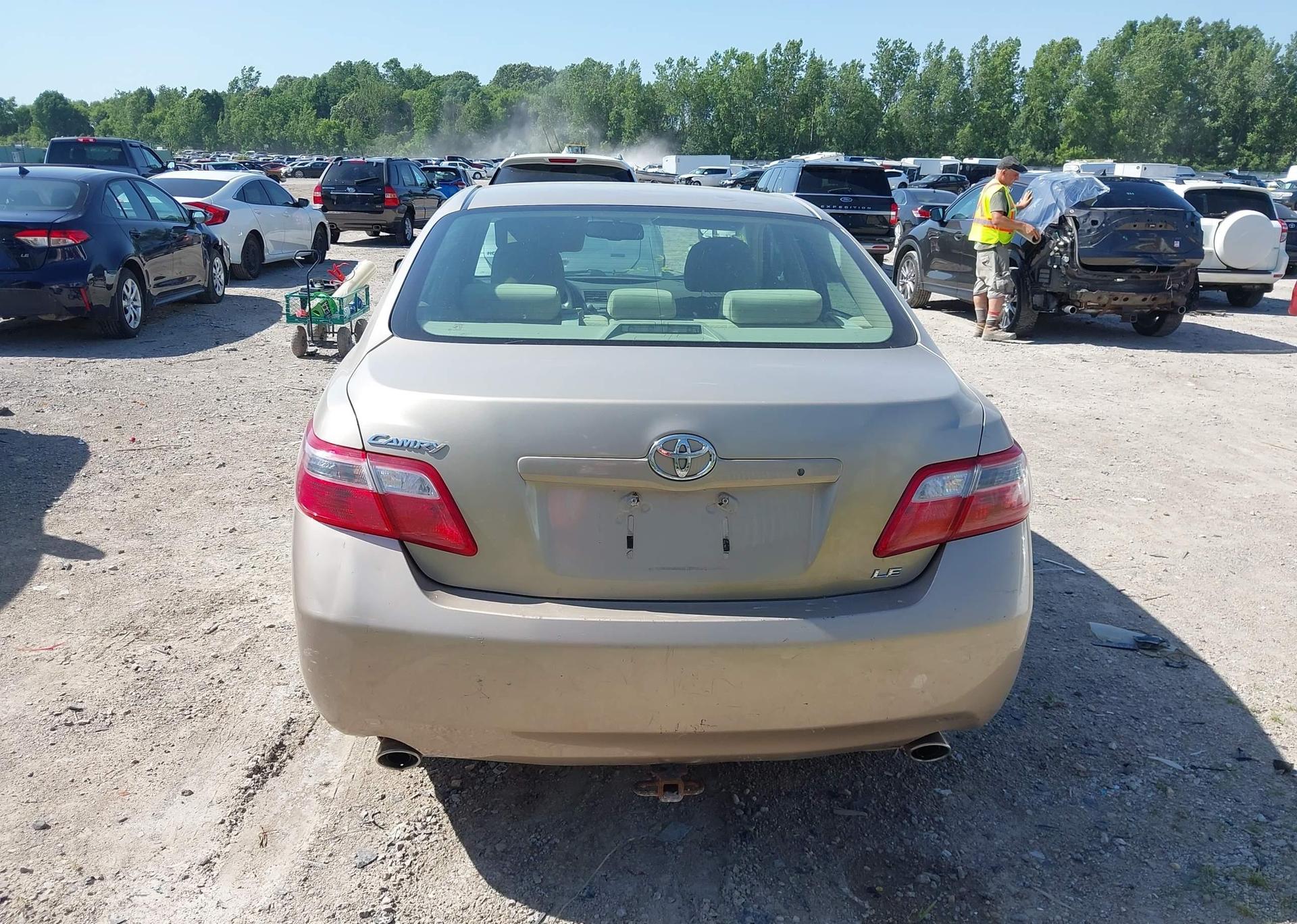 2007 TOYOTA CAMRY LE