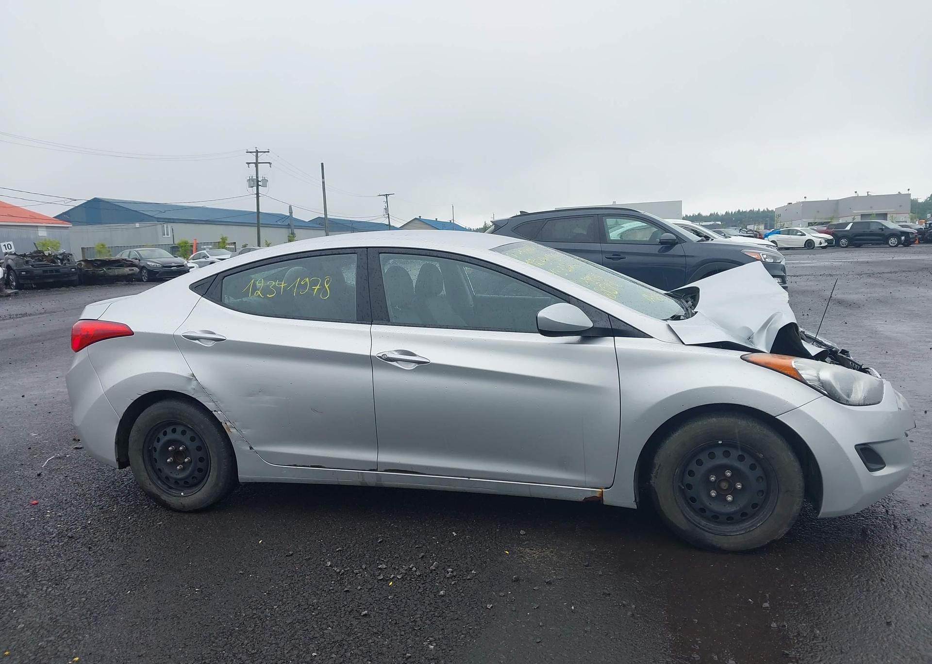 2013 HYUNDAI ELANTRA GLS