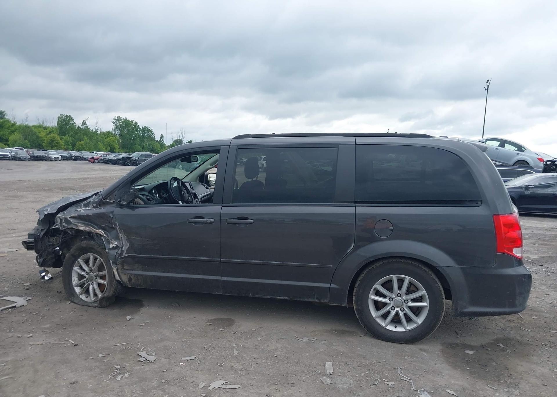 2015 DODGE GRAND CARAVAN SE