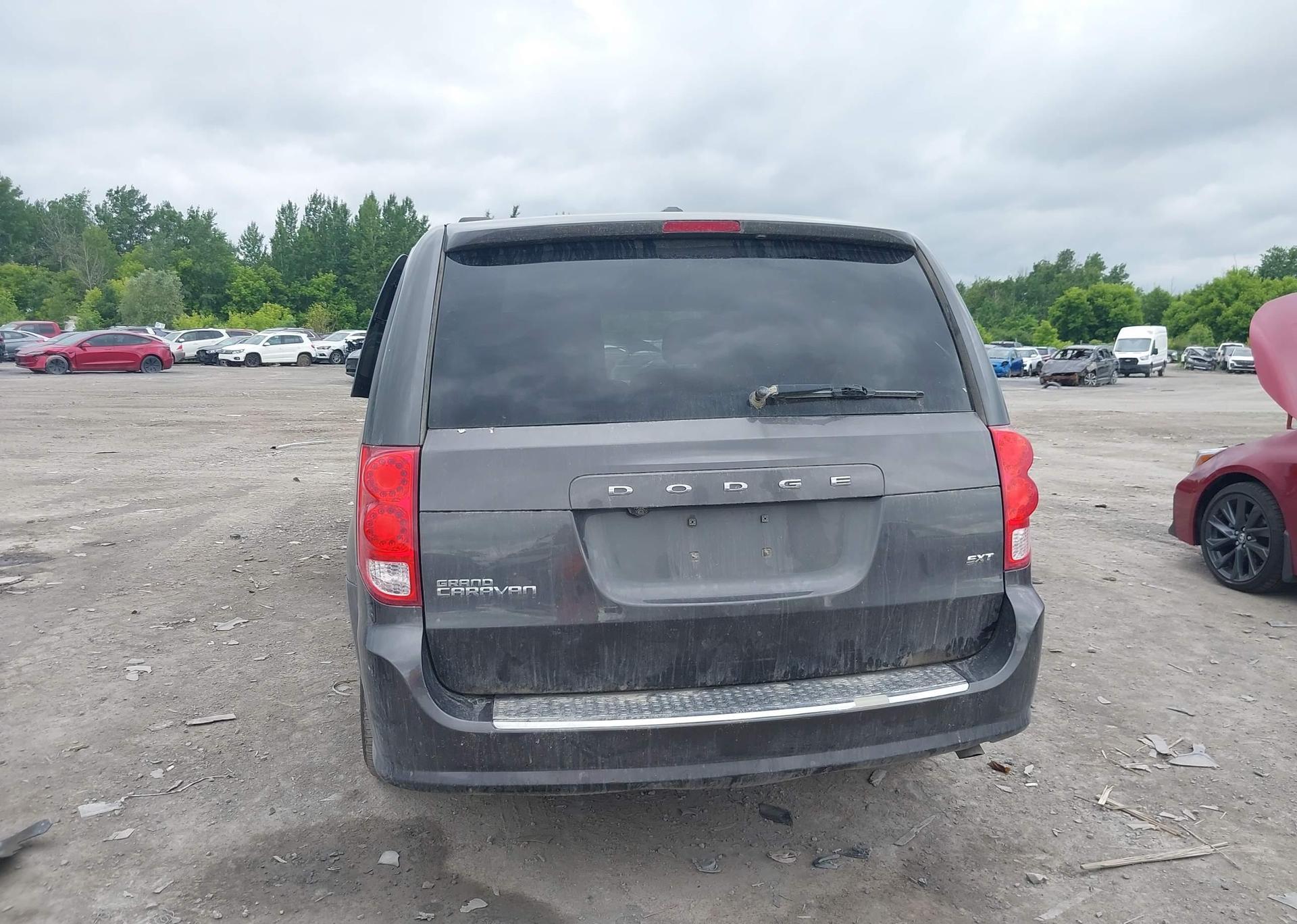 2015 DODGE GRAND CARAVAN SE
