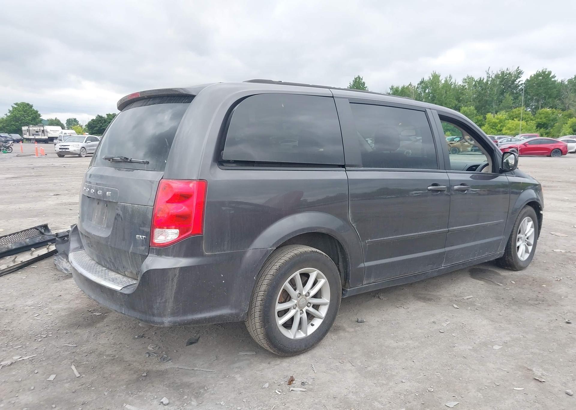 2015 DODGE GRAND CARAVAN SE