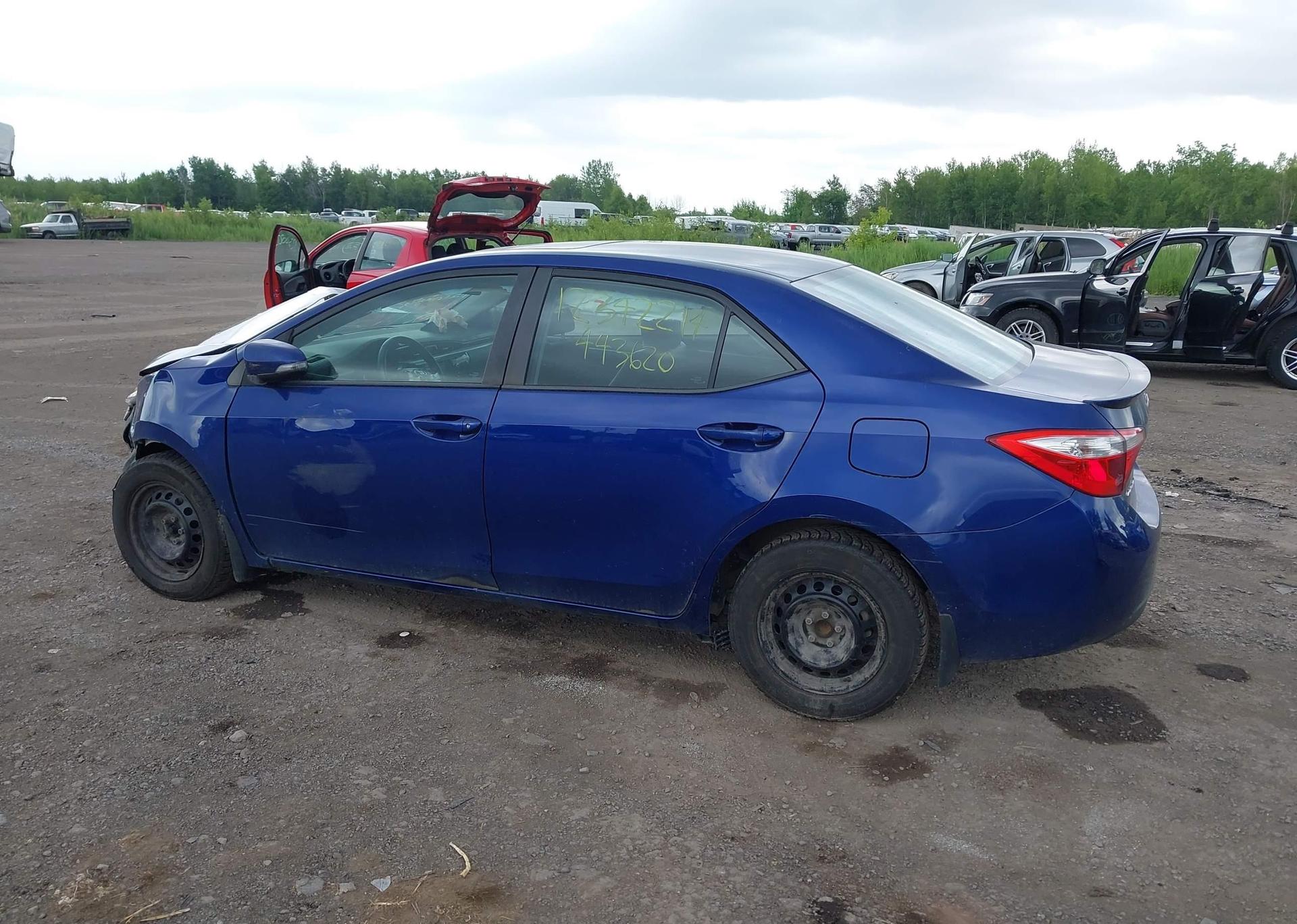 2015 TOYOTA COROLLA