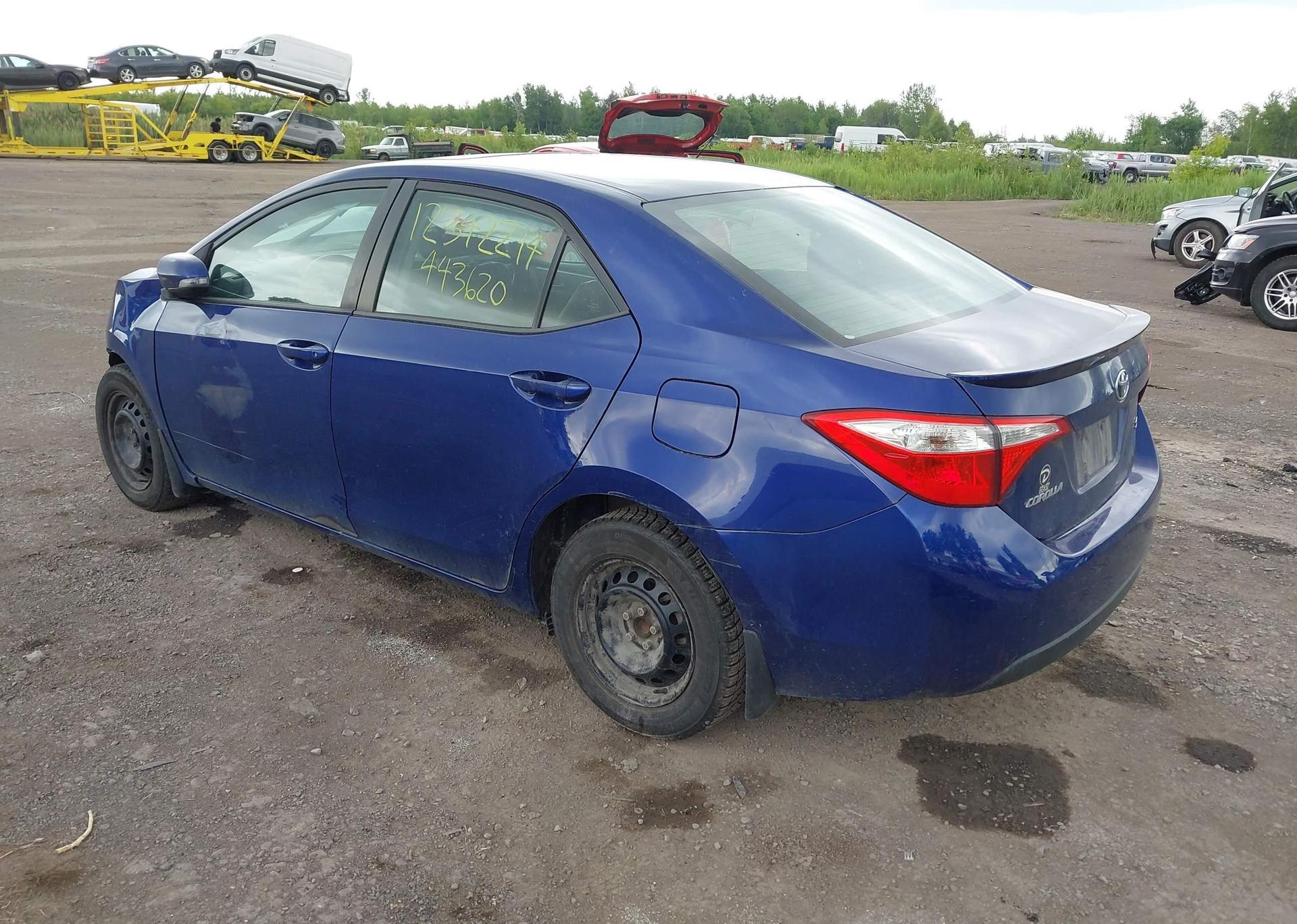 2015 TOYOTA COROLLA