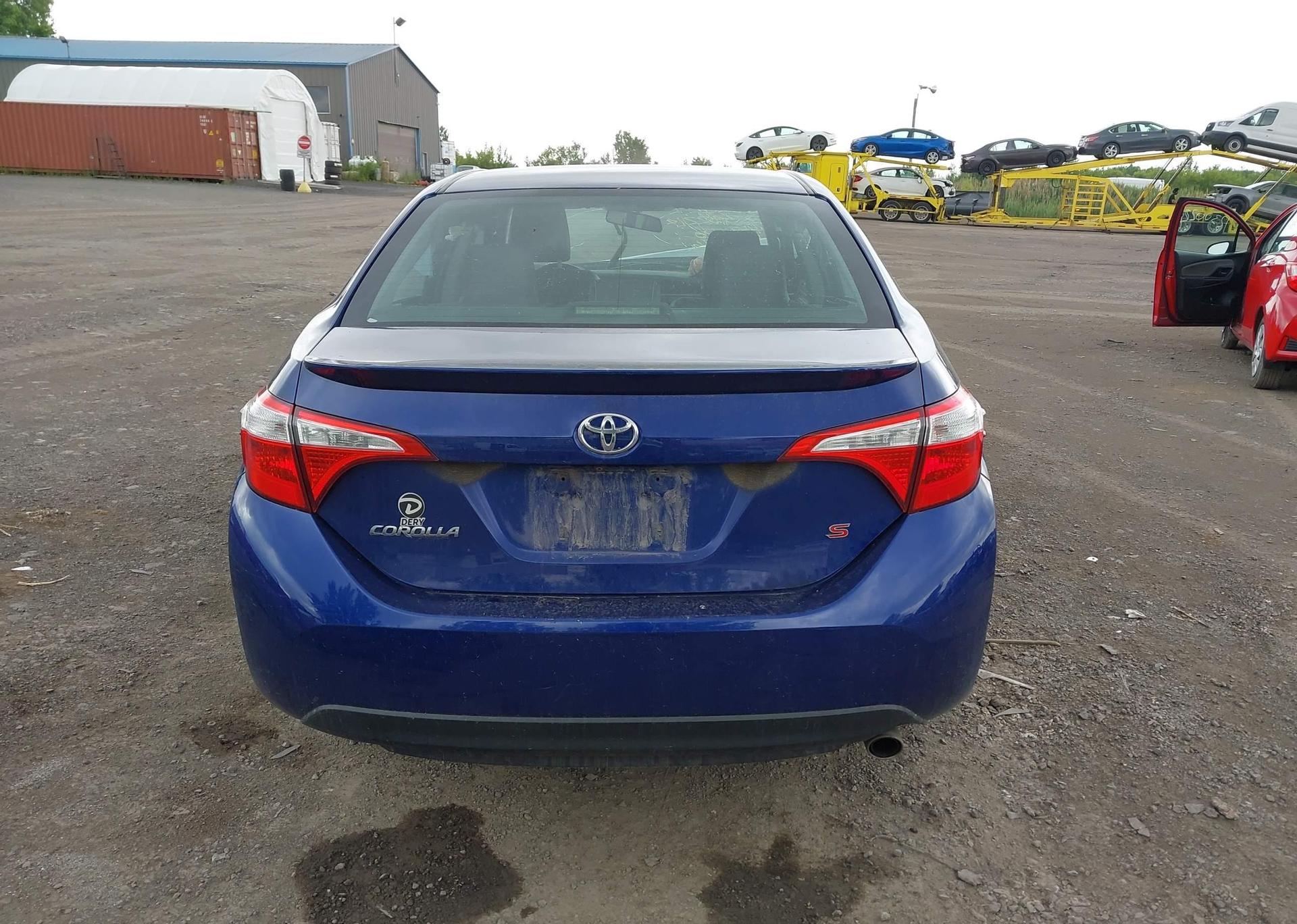 2015 TOYOTA COROLLA