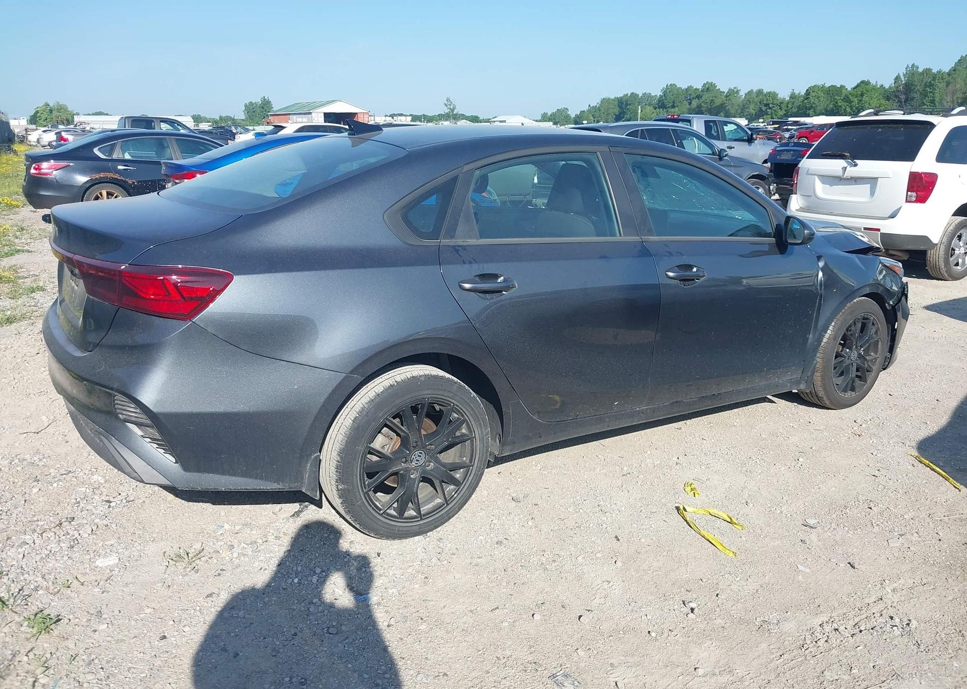 2024 KIA FORTE LX