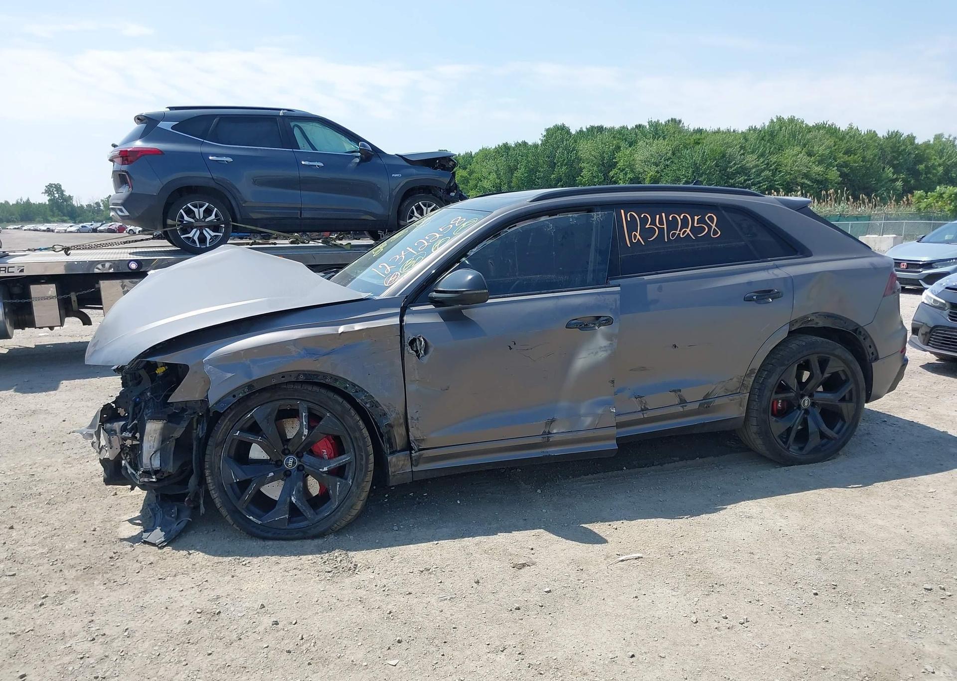 2022 AUDI RS Q8 4.0T