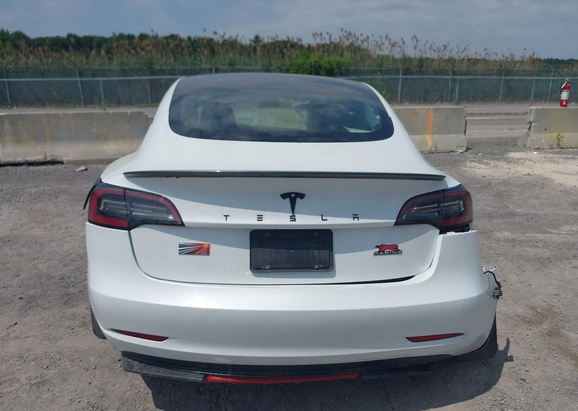 2022 TESLA MODEL 3 RWD