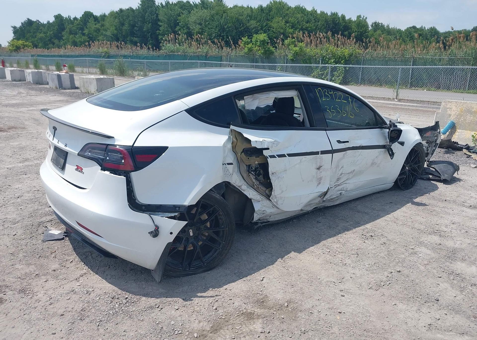 2022 TESLA MODEL 3 RWD