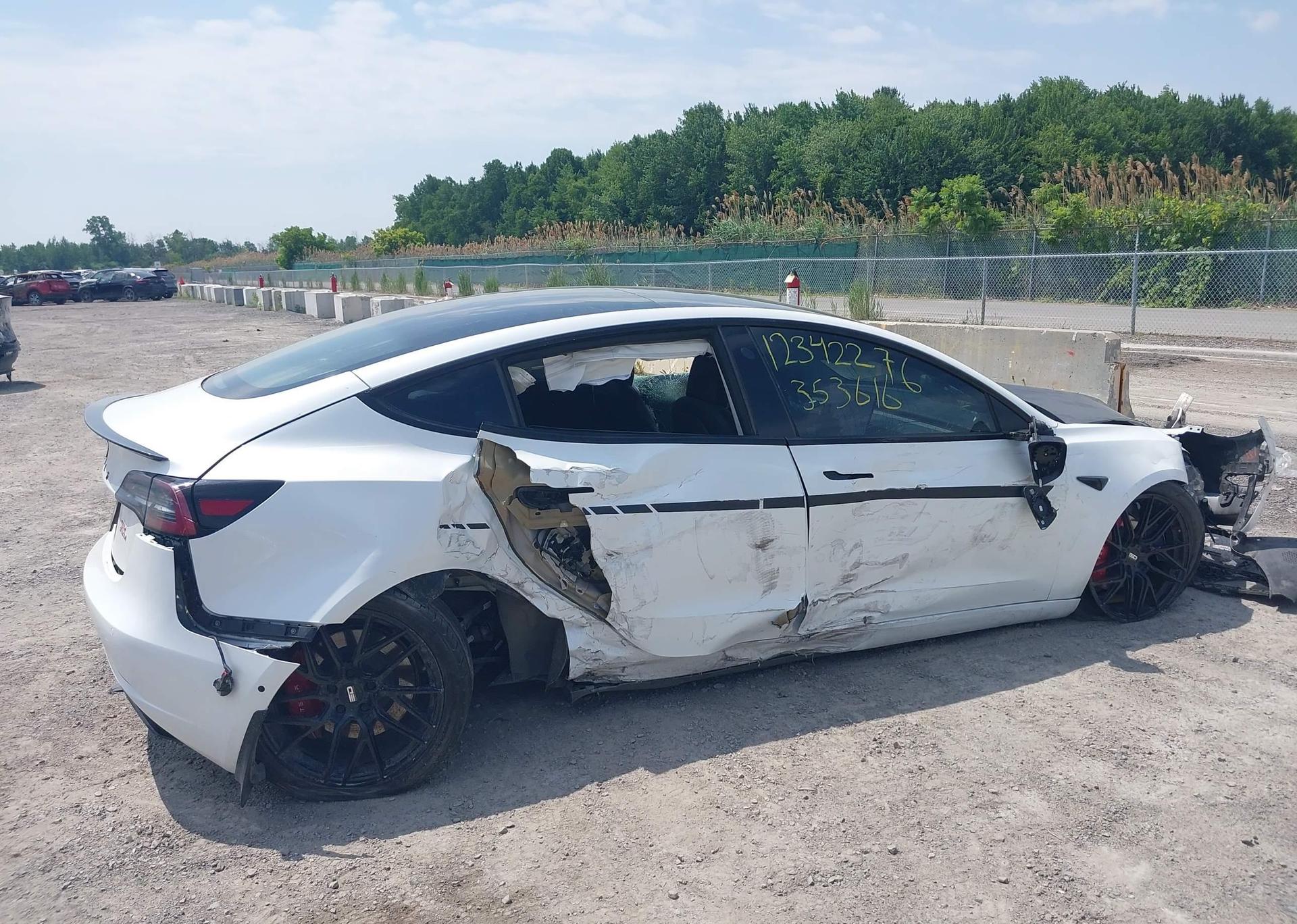 2022 TESLA MODEL 3 RWD