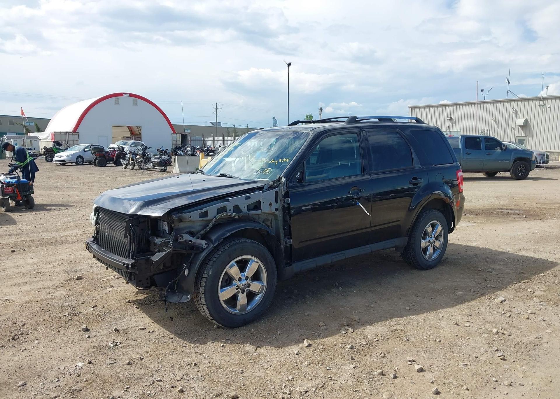 2010 FORD ESCAPE LIMITED