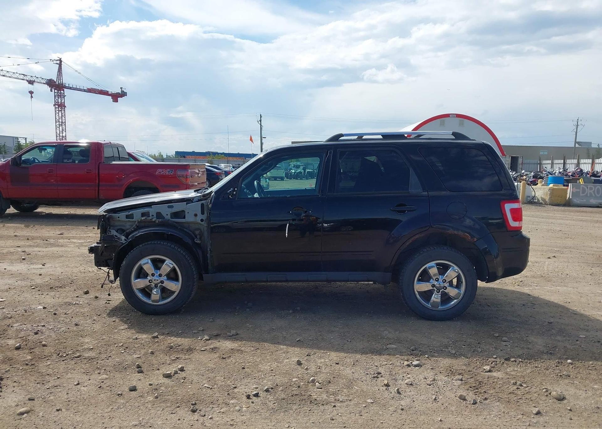 2010 FORD ESCAPE LIMITED