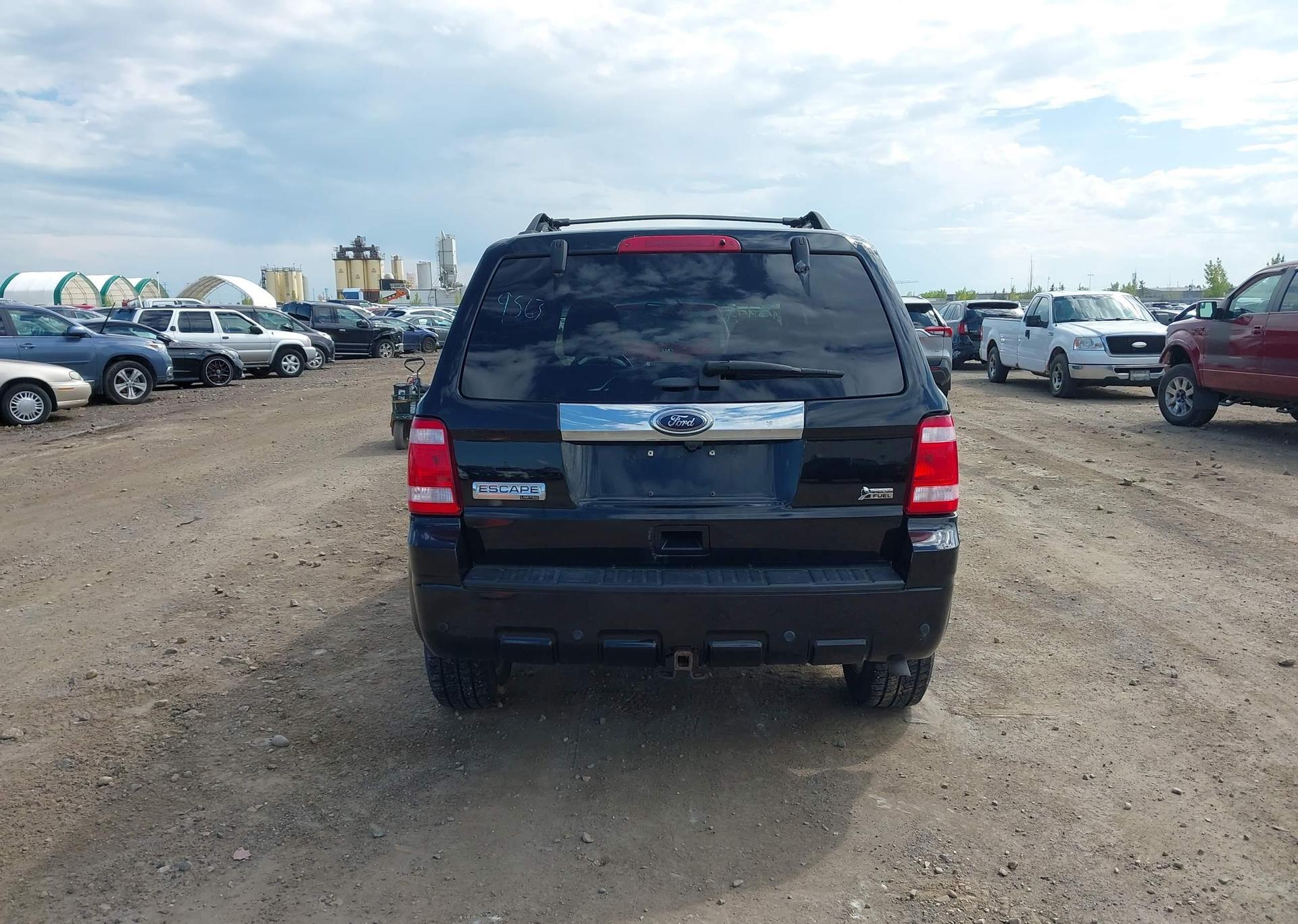 2010 FORD ESCAPE LIMITED