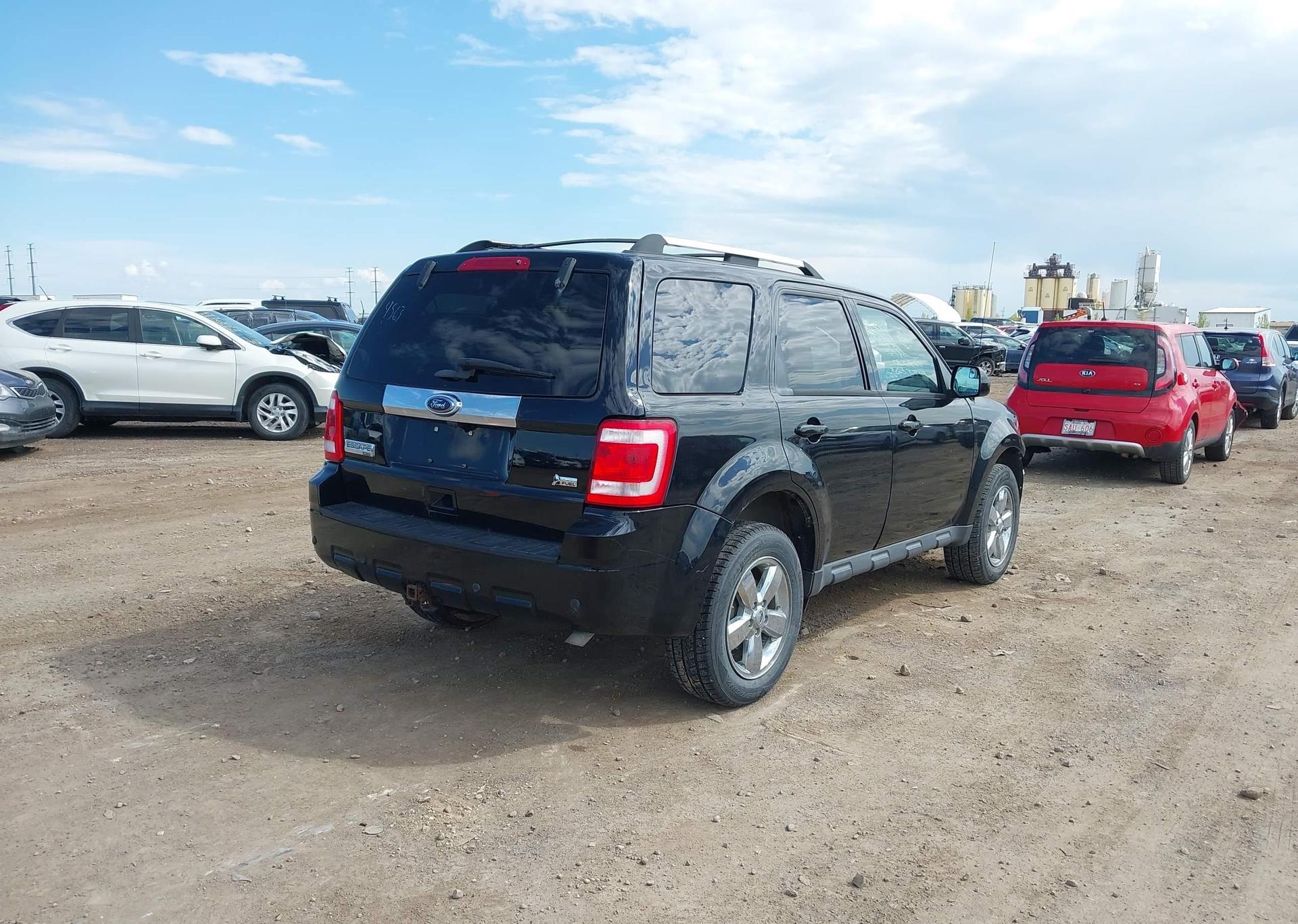 2010 FORD ESCAPE LIMITED