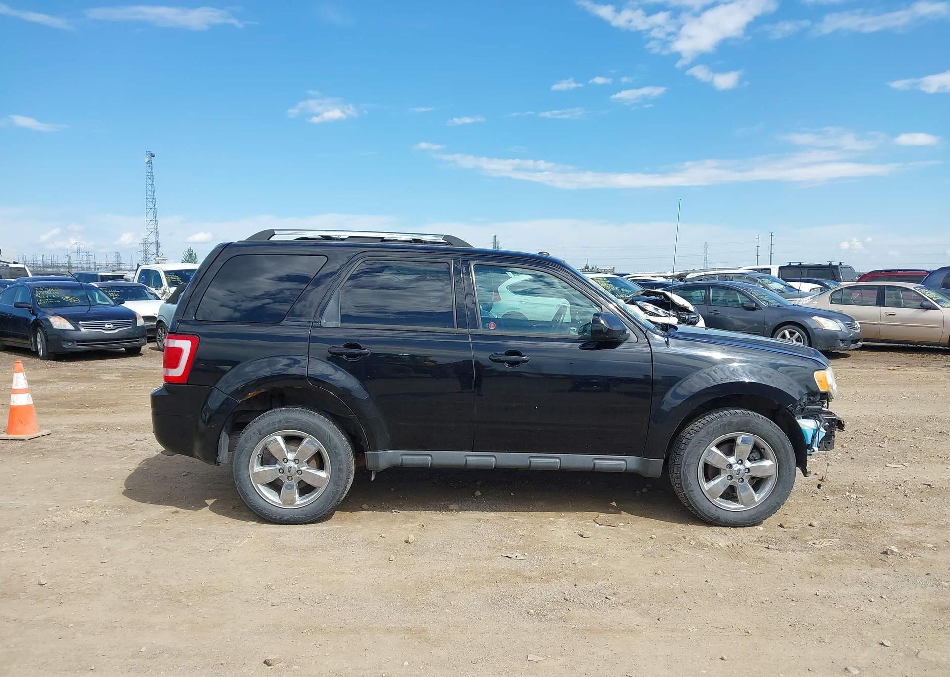 2010 FORD ESCAPE LIMITED