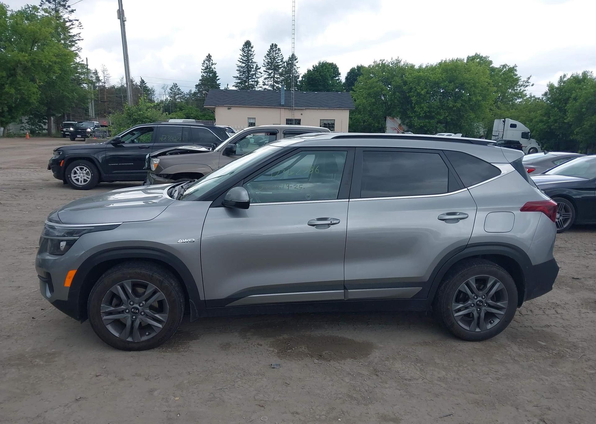2021 KIA SELTOS S