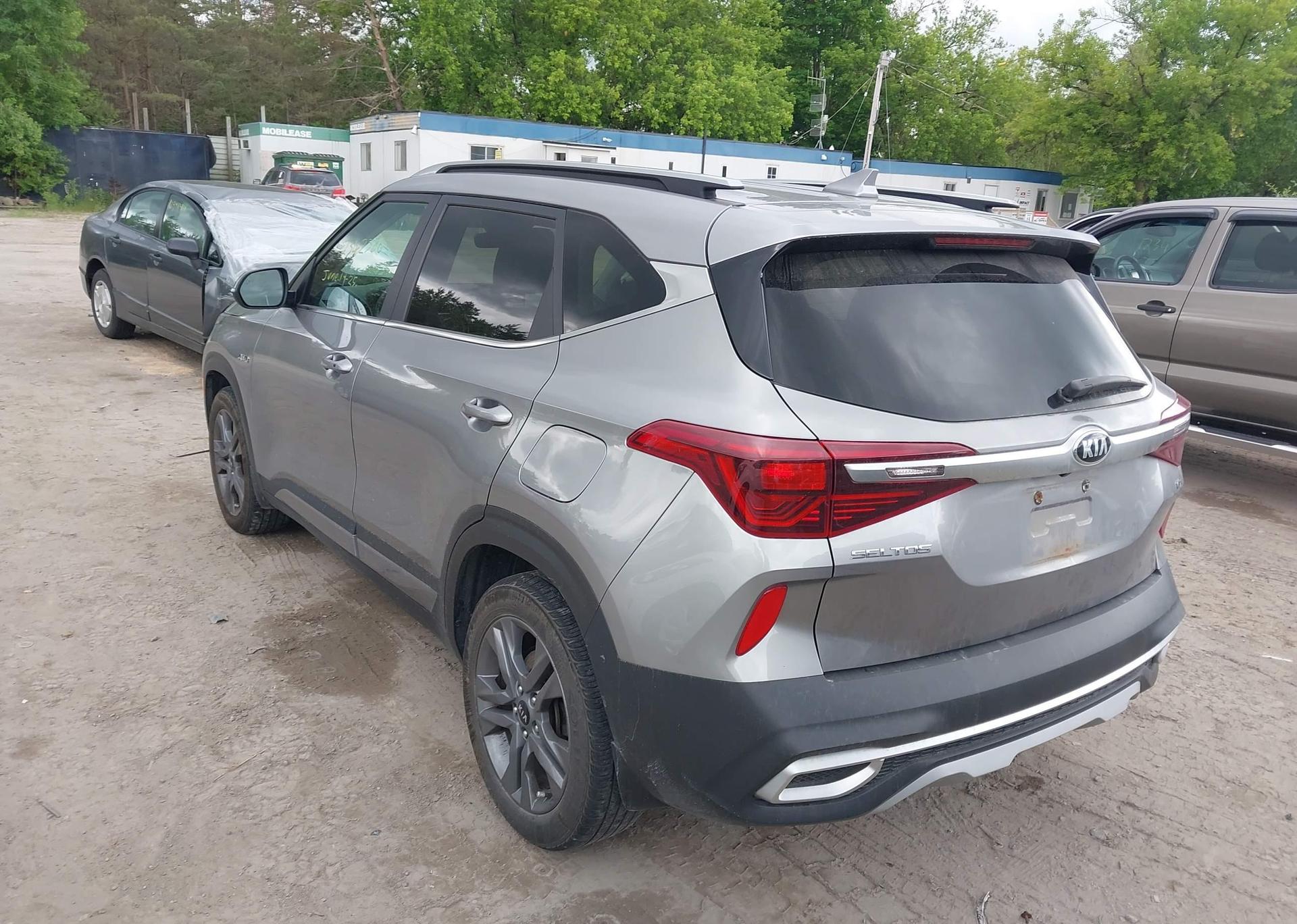 2021 KIA SELTOS S