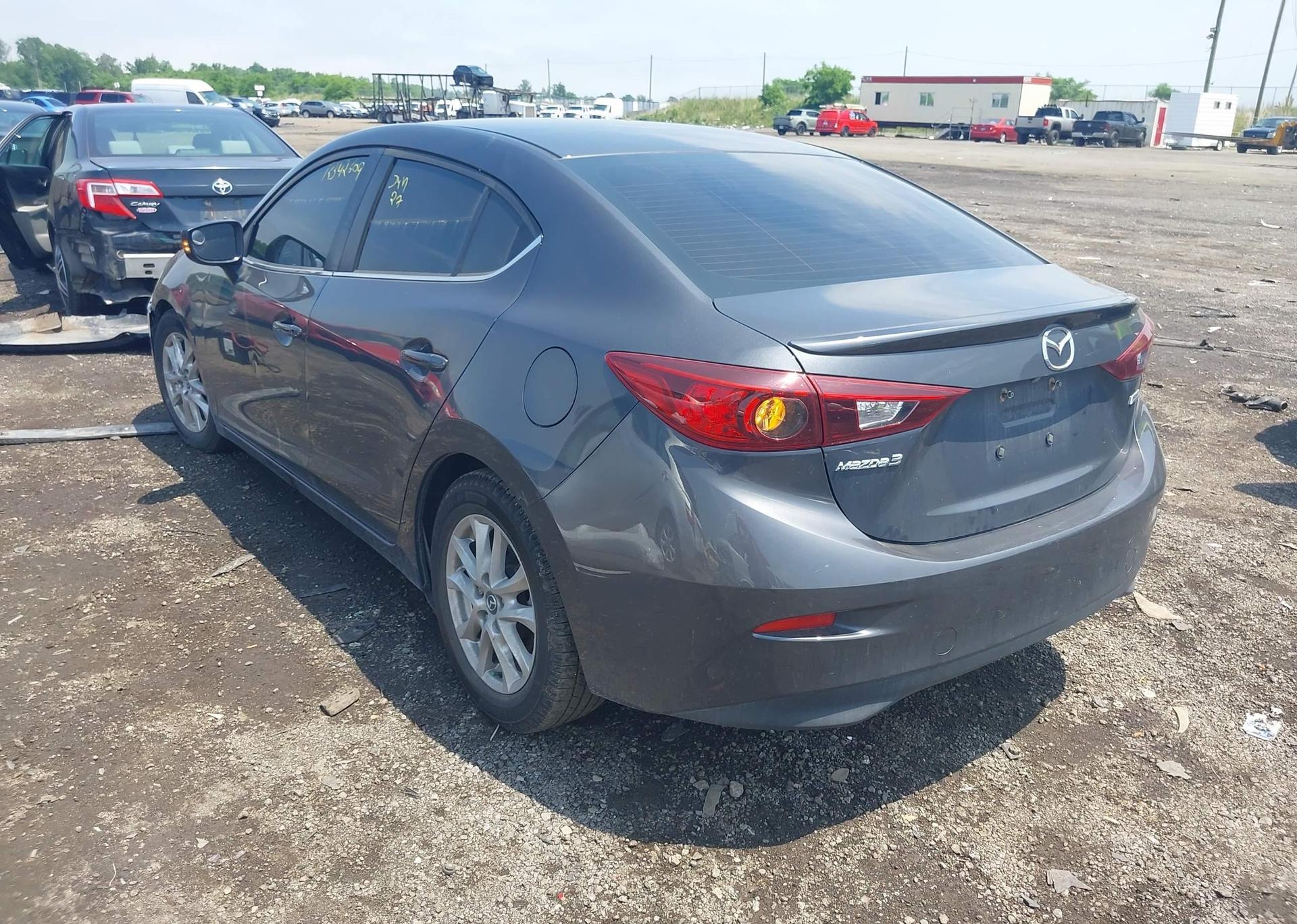 2015 MAZDA MAZDA3 GS