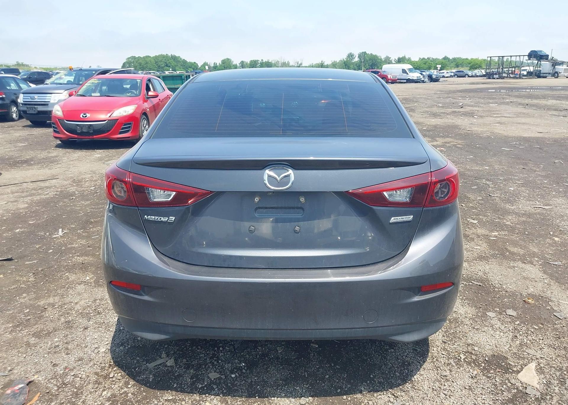 2015 MAZDA MAZDA3 GS