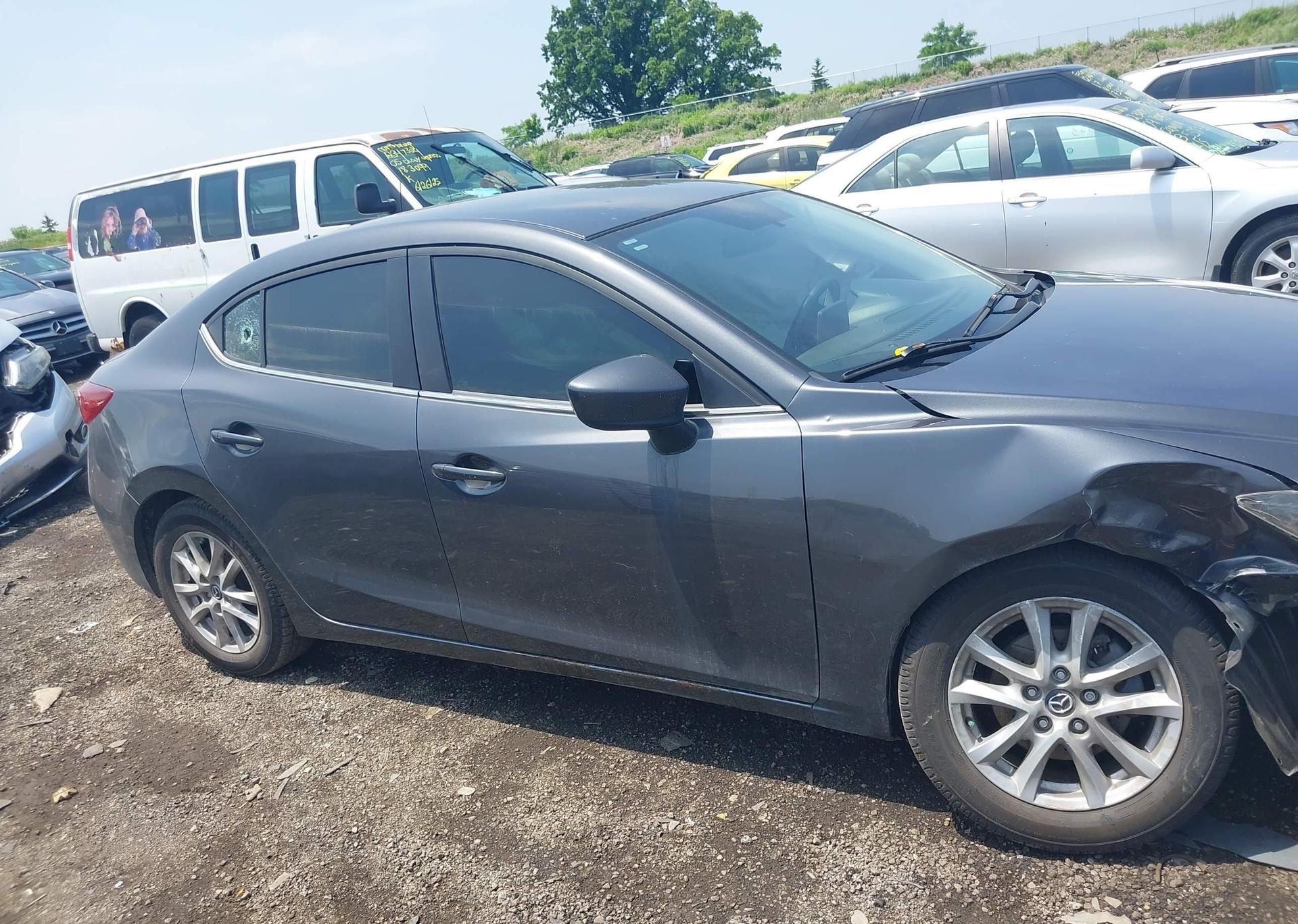 2015 MAZDA MAZDA3 GS