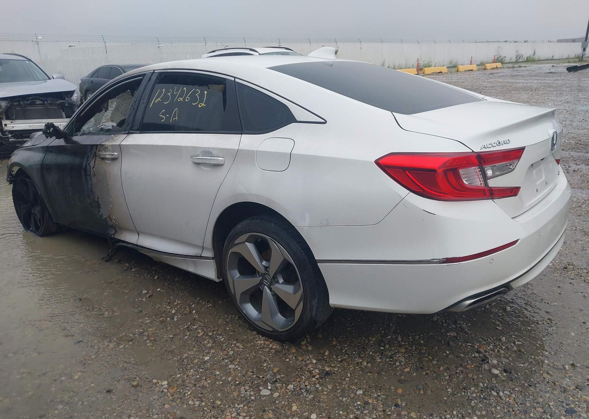 2018 HONDA ACCORD TOURING