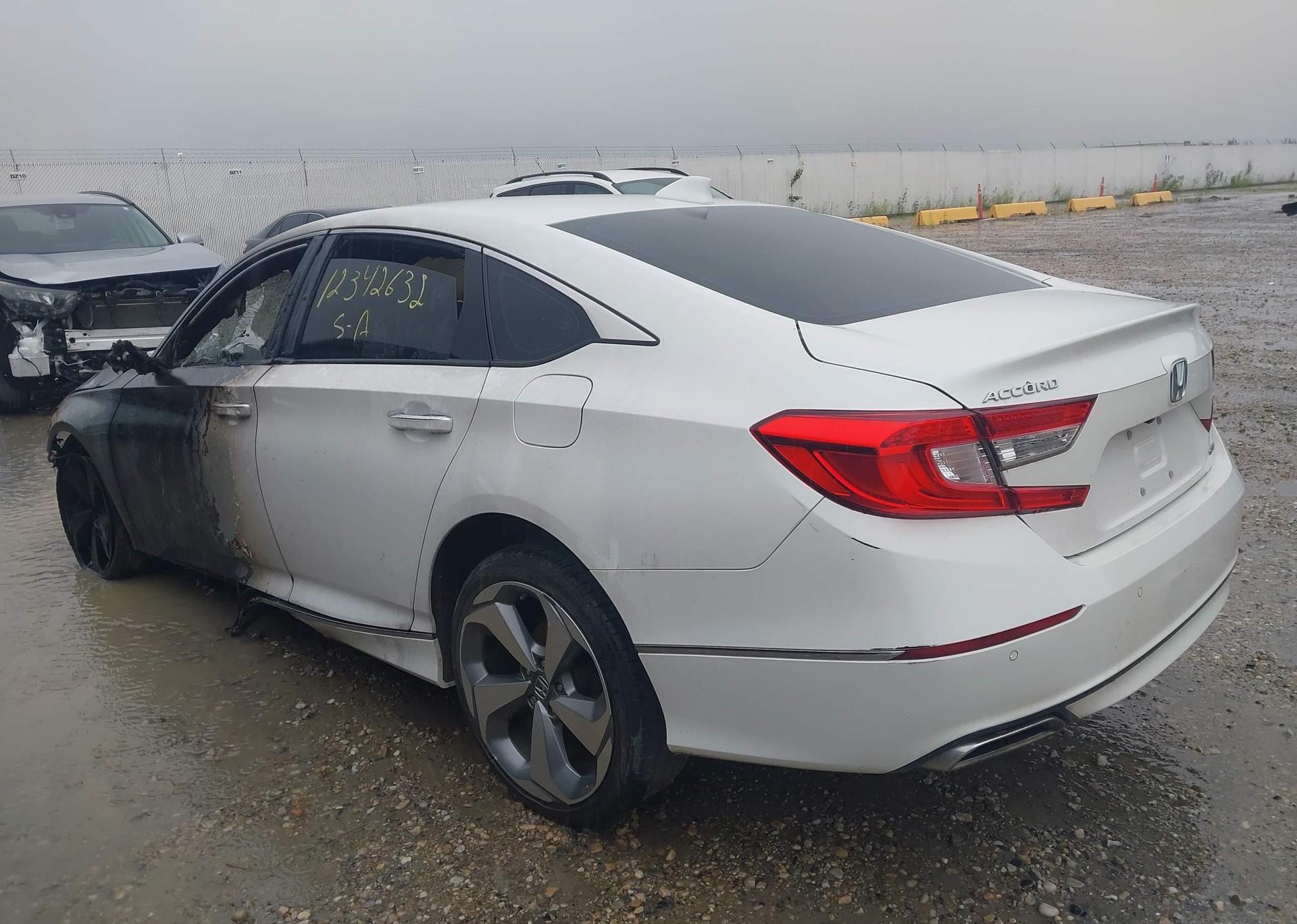 2018 HONDA ACCORD TOURING