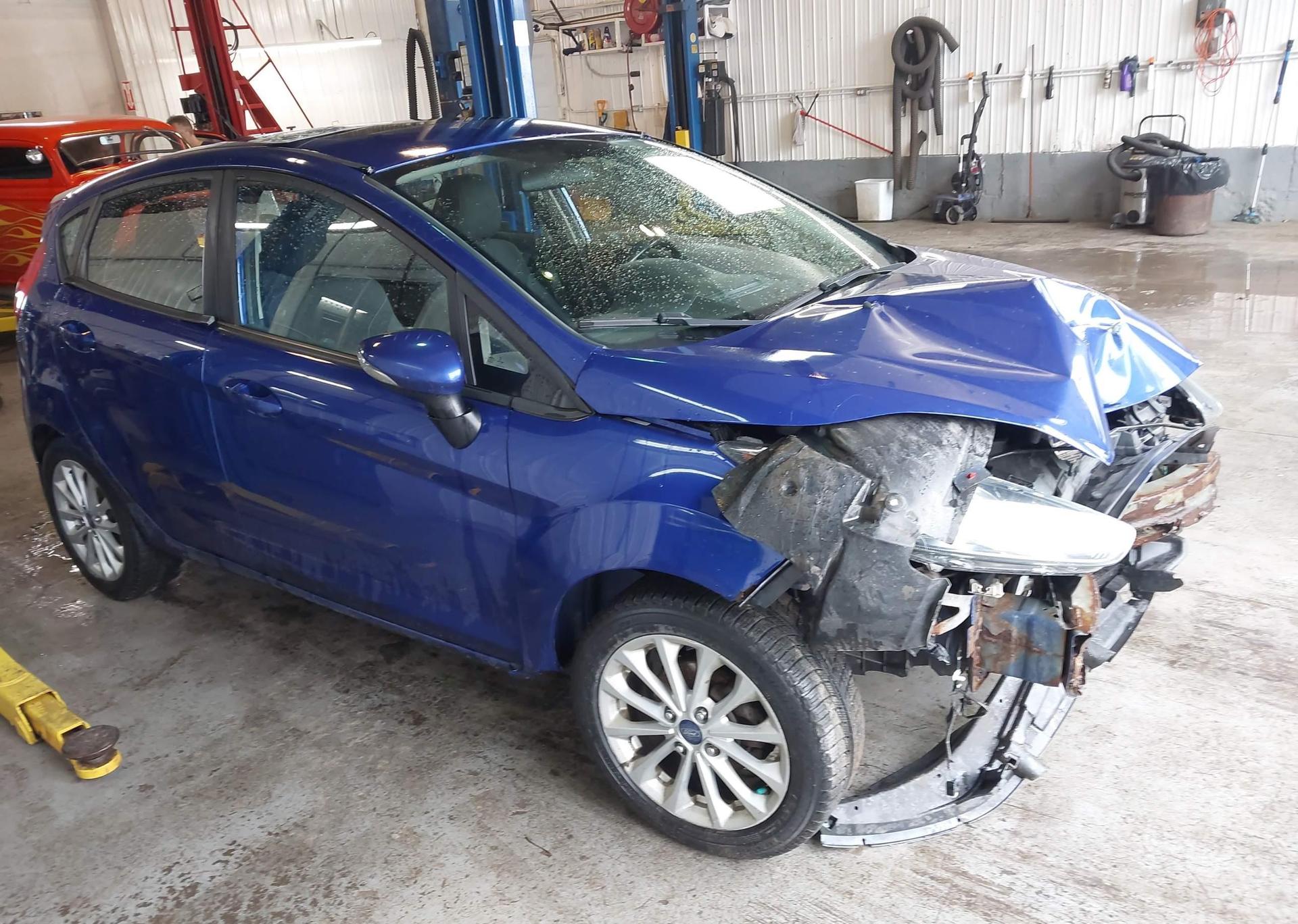 2014 FORD FIESTA SE