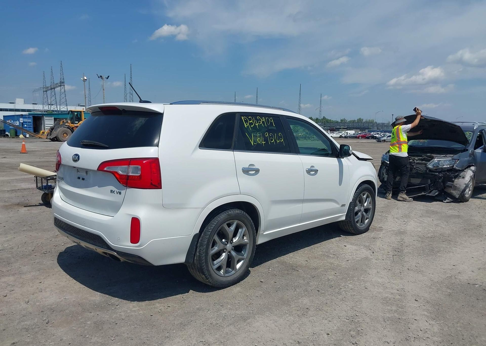 2015 KIA SORENTO