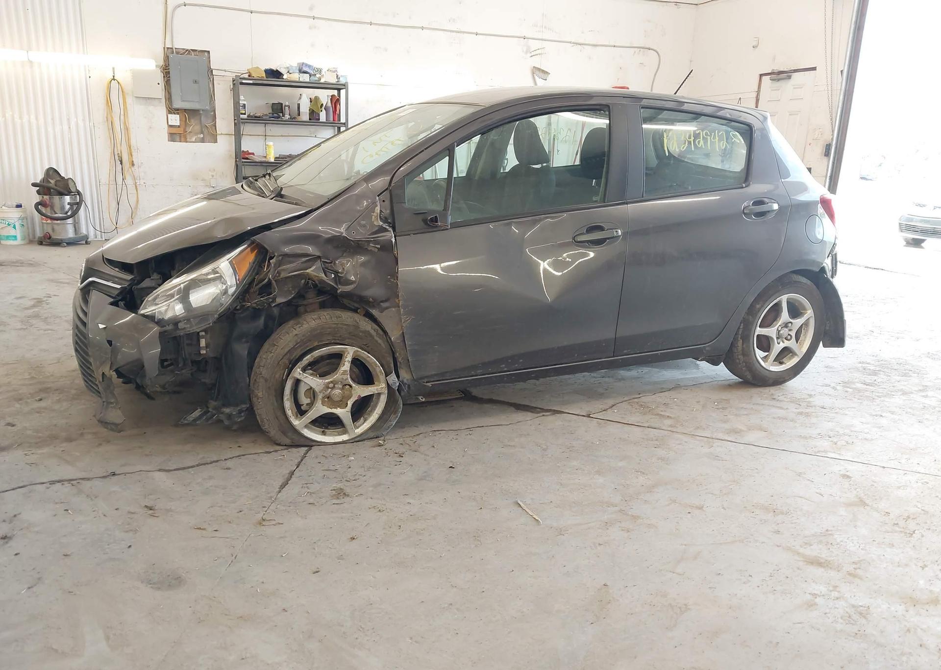 2015 TOYOTA YARIS