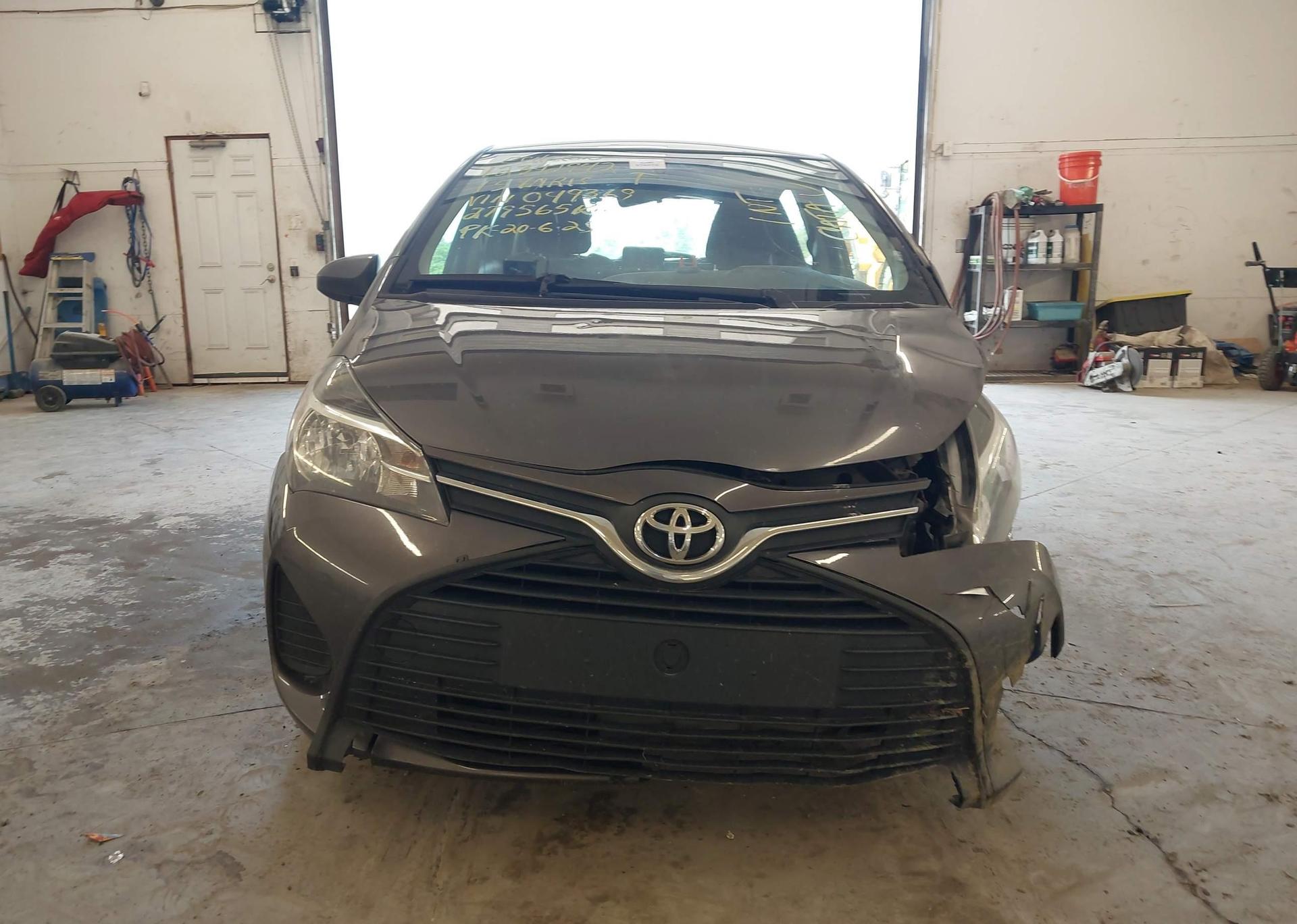 2015 TOYOTA YARIS
