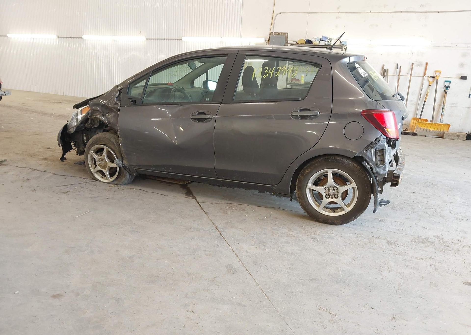 2015 TOYOTA YARIS