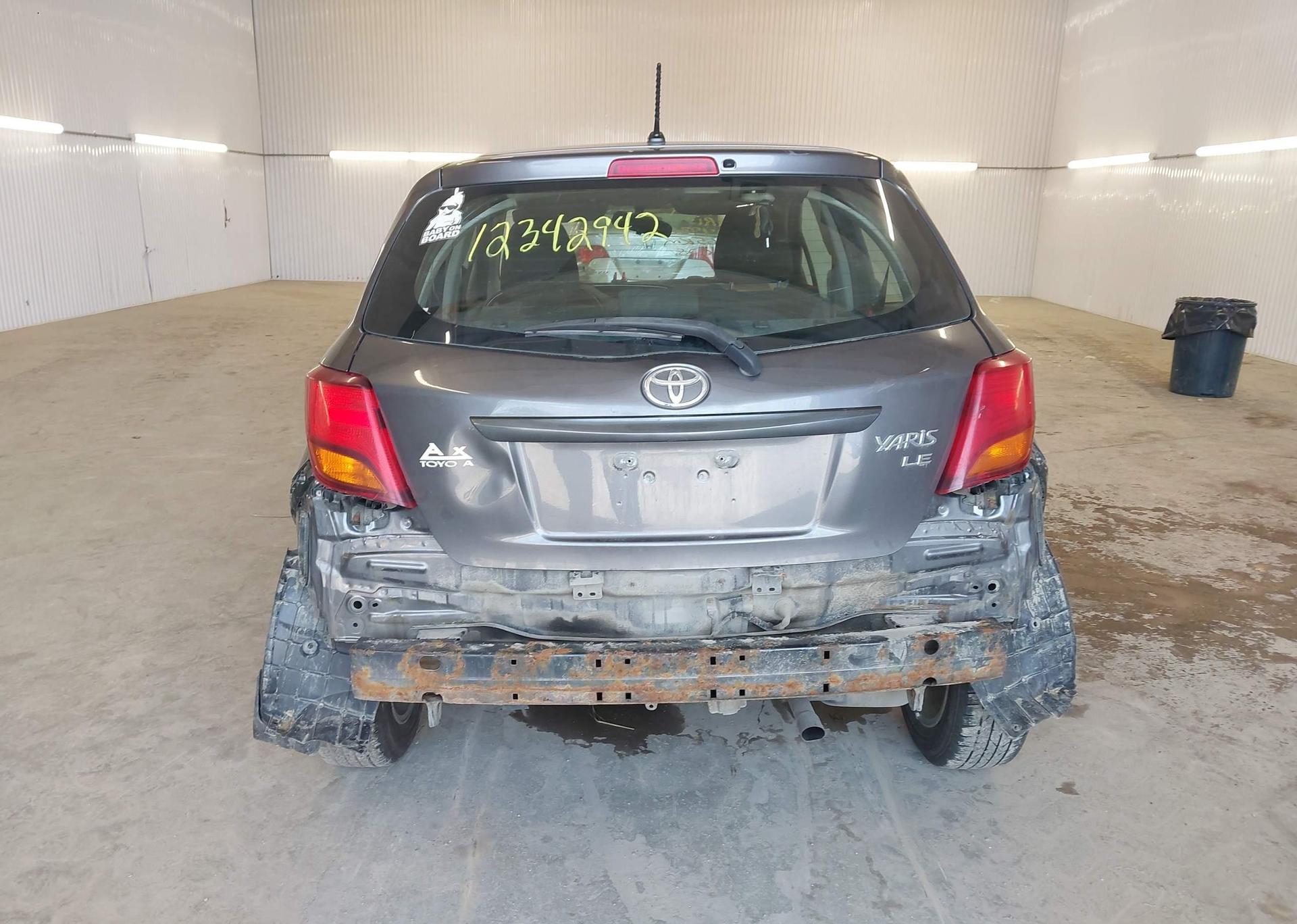 2015 TOYOTA YARIS