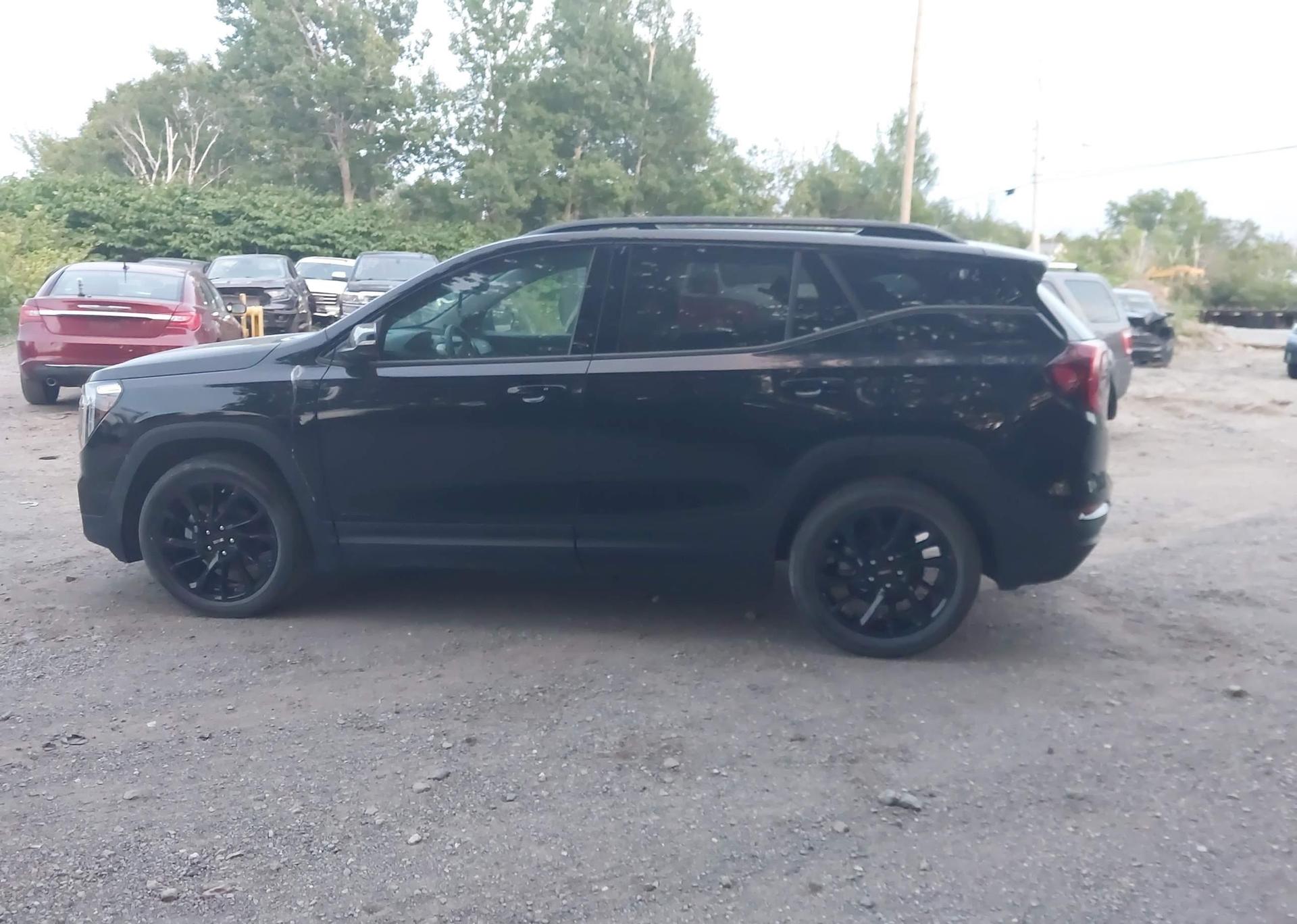 2023 GMC TERRAIN SLT