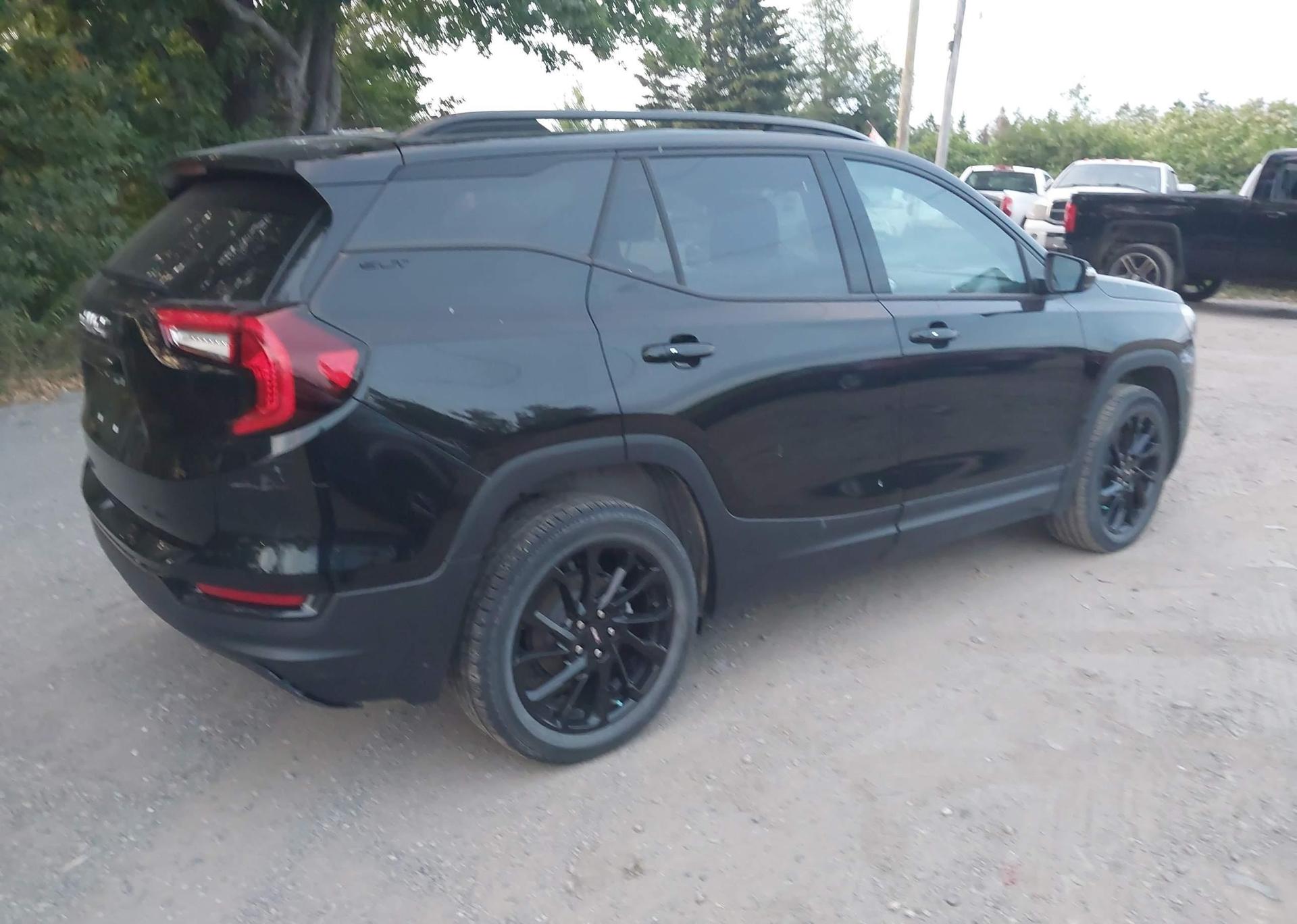 2023 GMC TERRAIN SLT