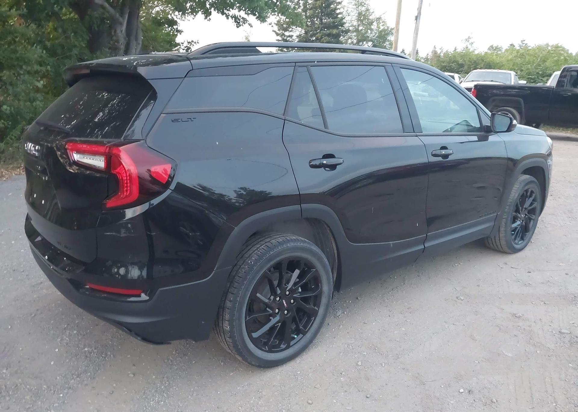 2023 GMC TERRAIN SLT