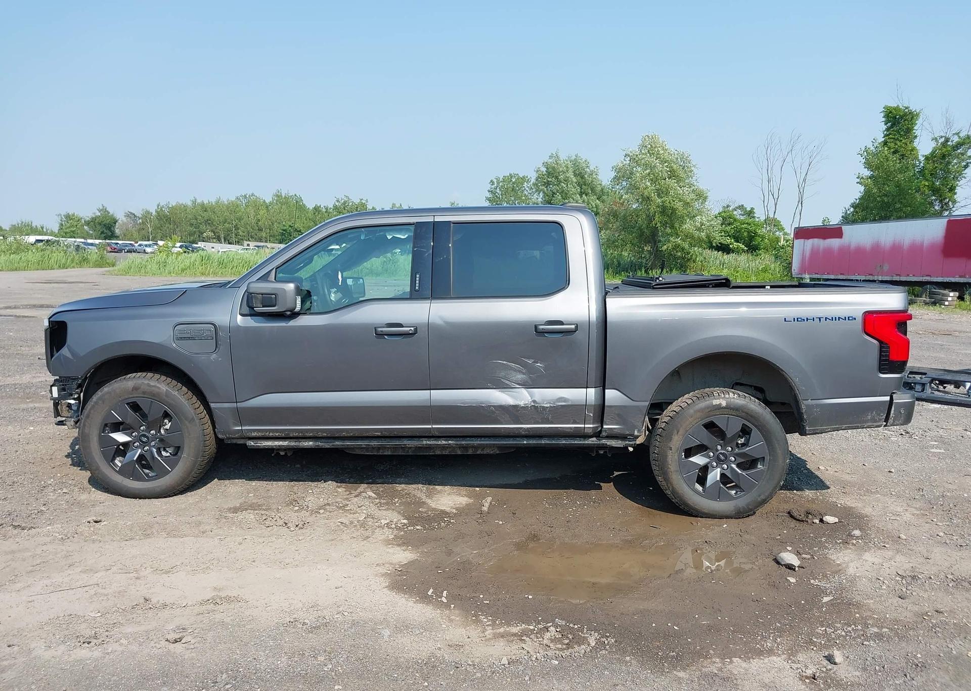 2023 FORD F-150 LIGHTNING LARIAT