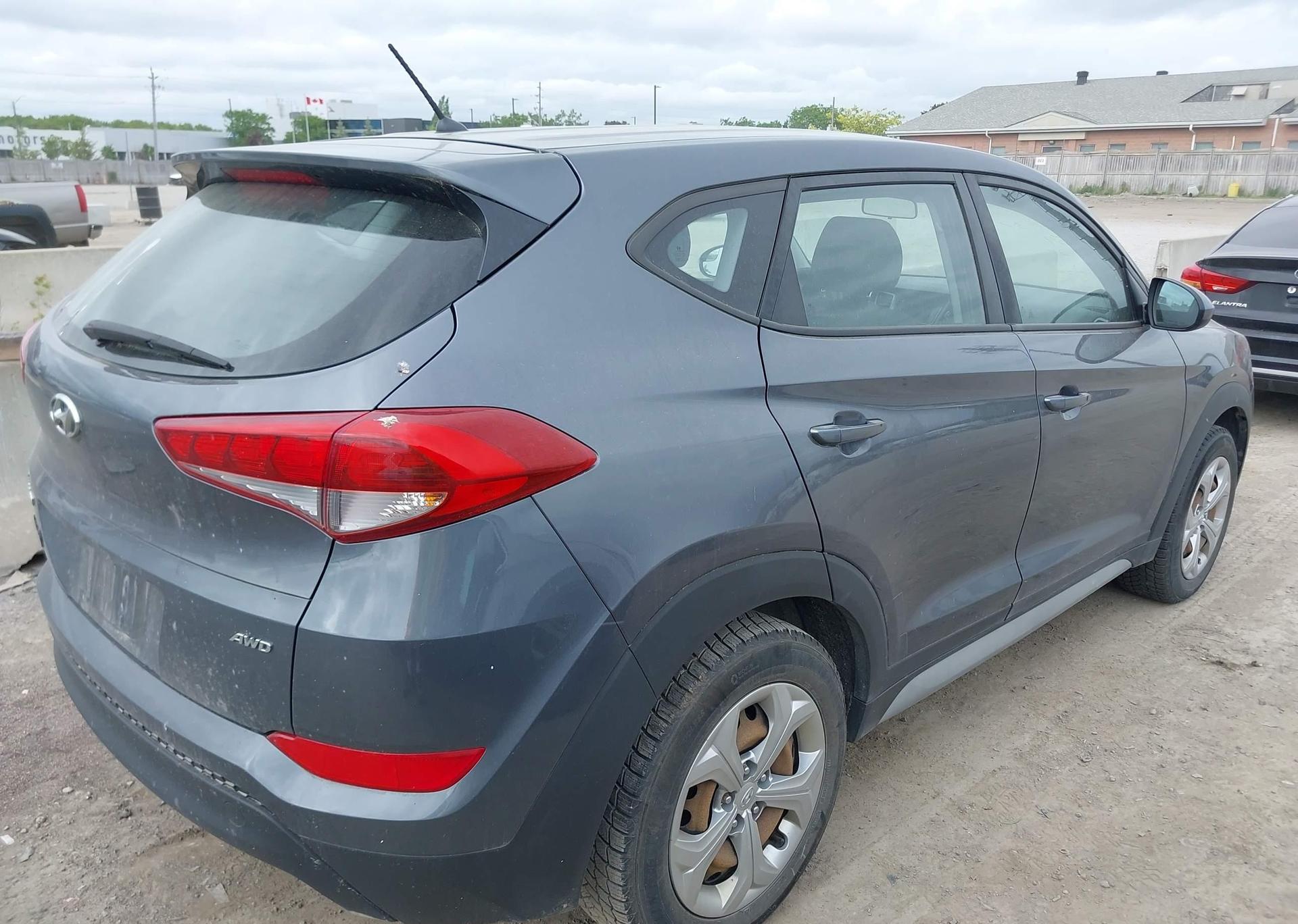 2018 HYUNDAI TUCSON SE