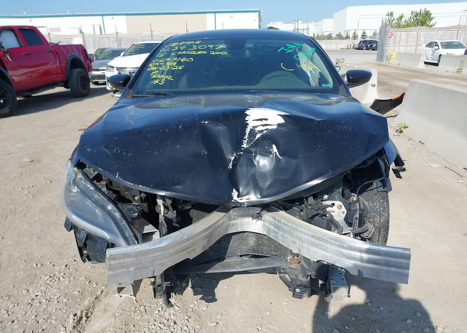 2015 CHRYSLER 200 LX